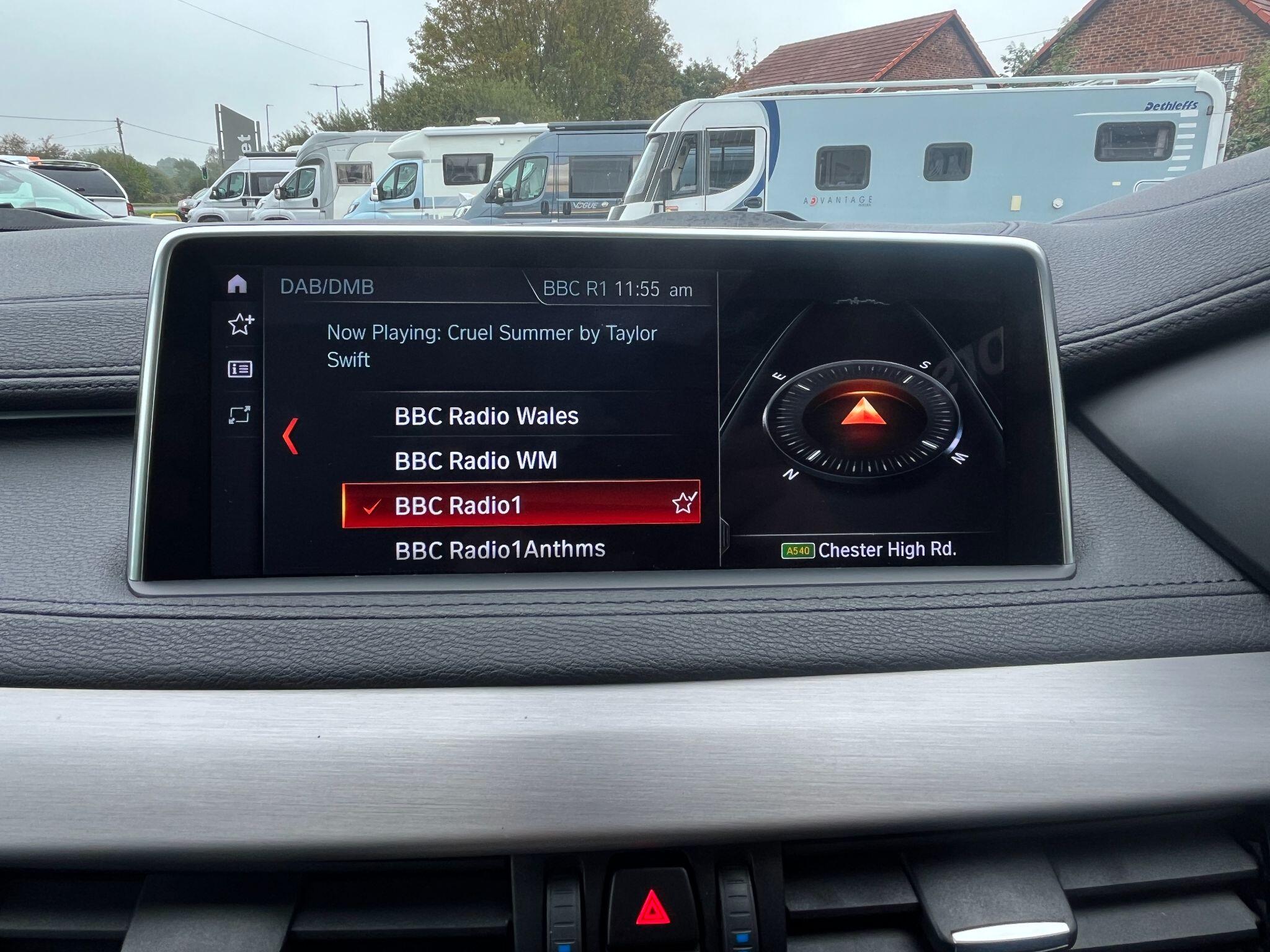 BMW X6 view 17