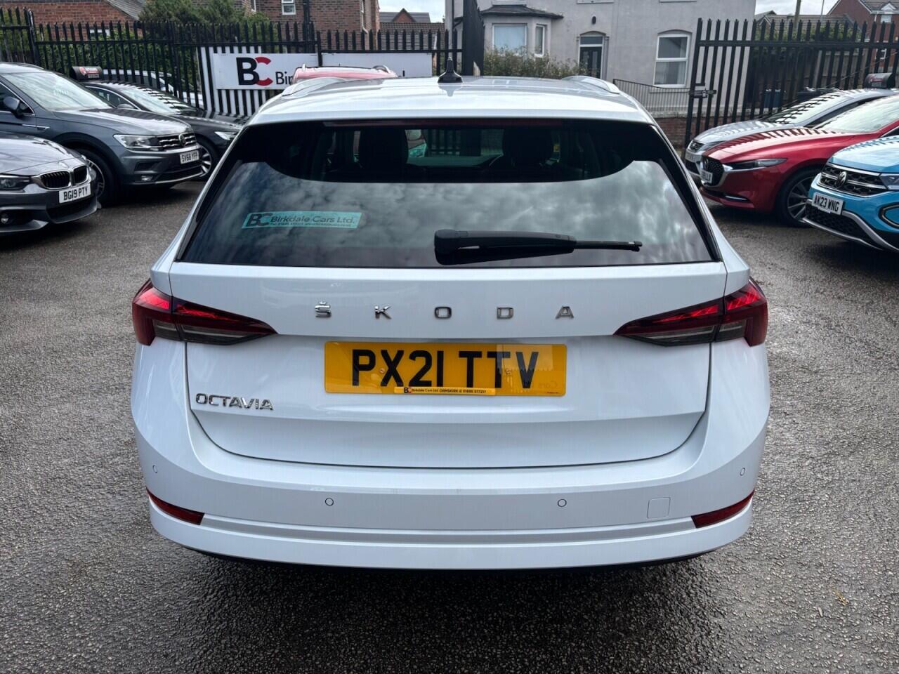 Skoda Octavia view 5