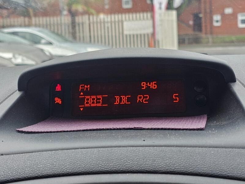 2009 Renault Clio image 15