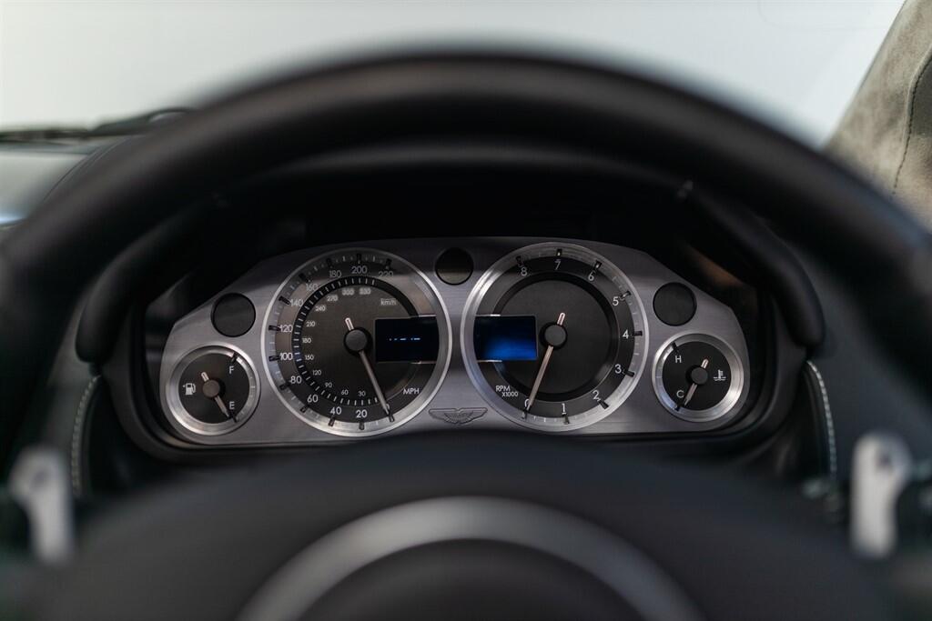 Aston Martin DB9 view 20