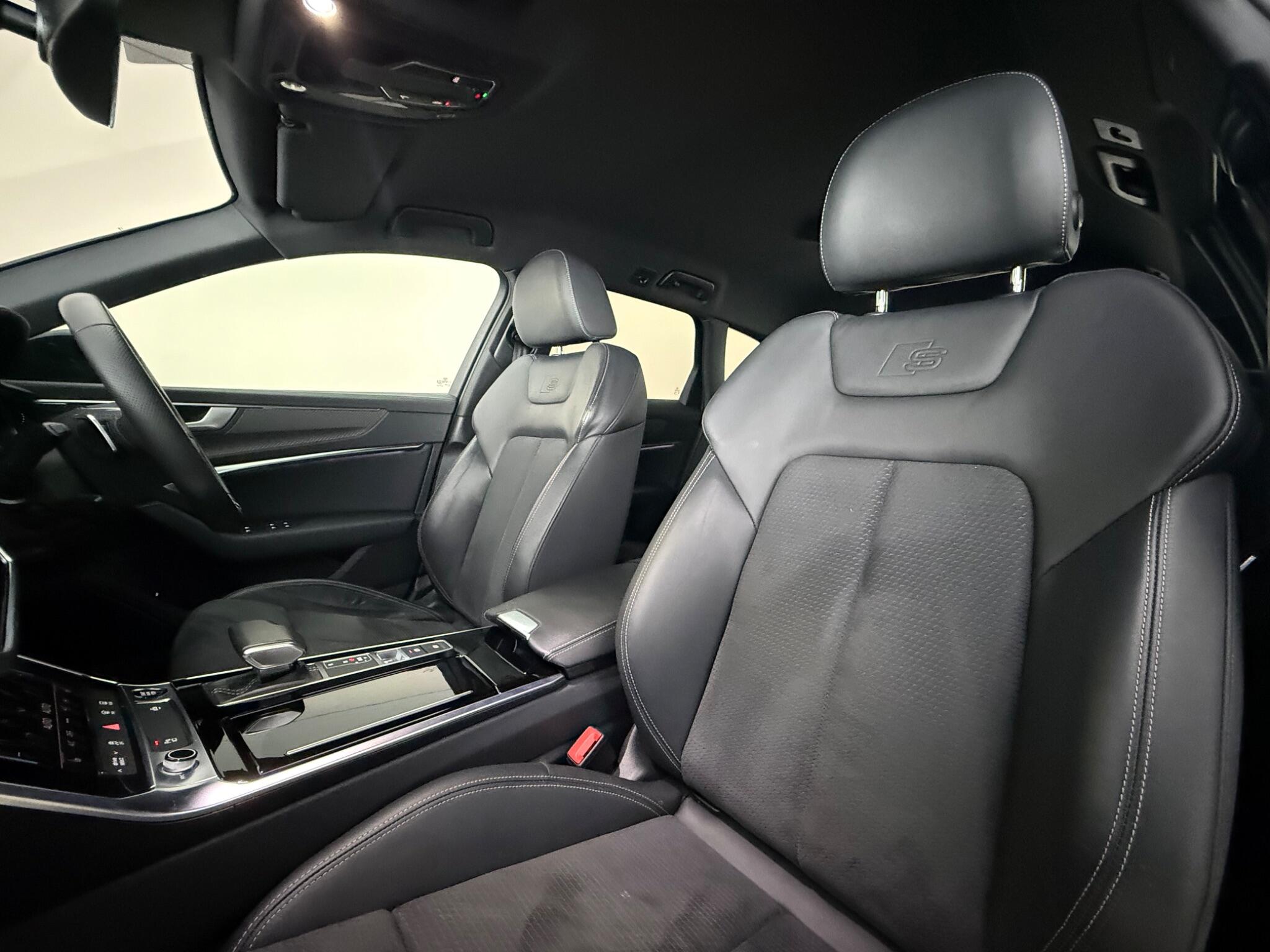 Audi A6 view 22