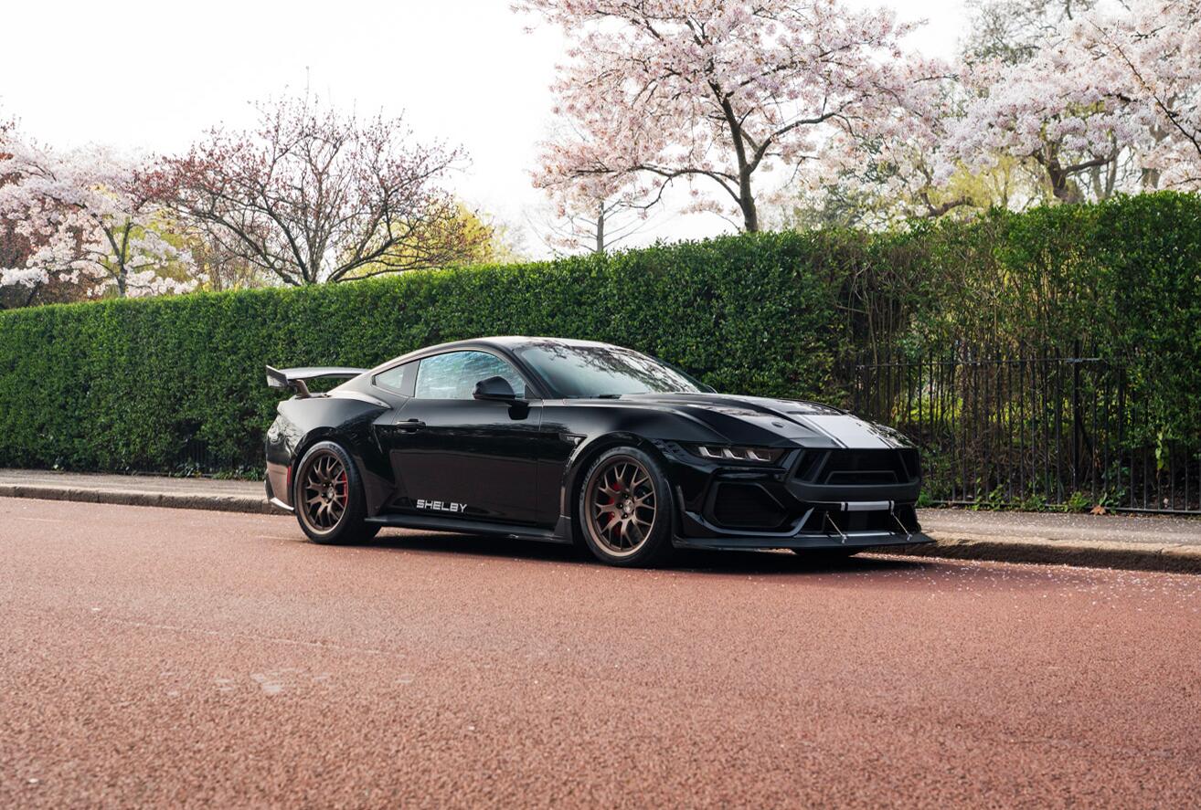 Ford Mustang main image