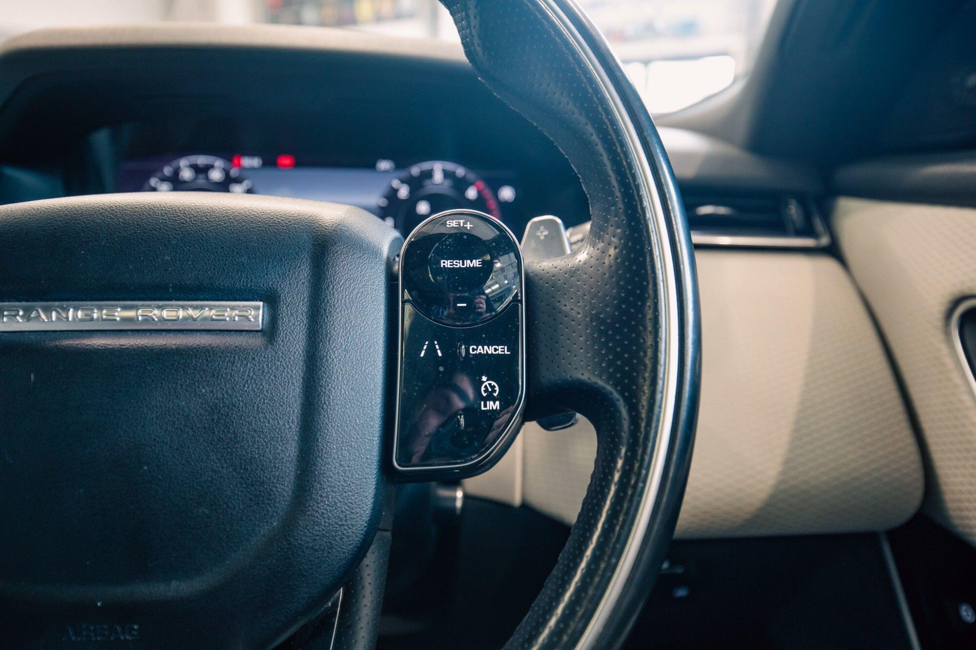 Land Rover Range Rover Velar view 13