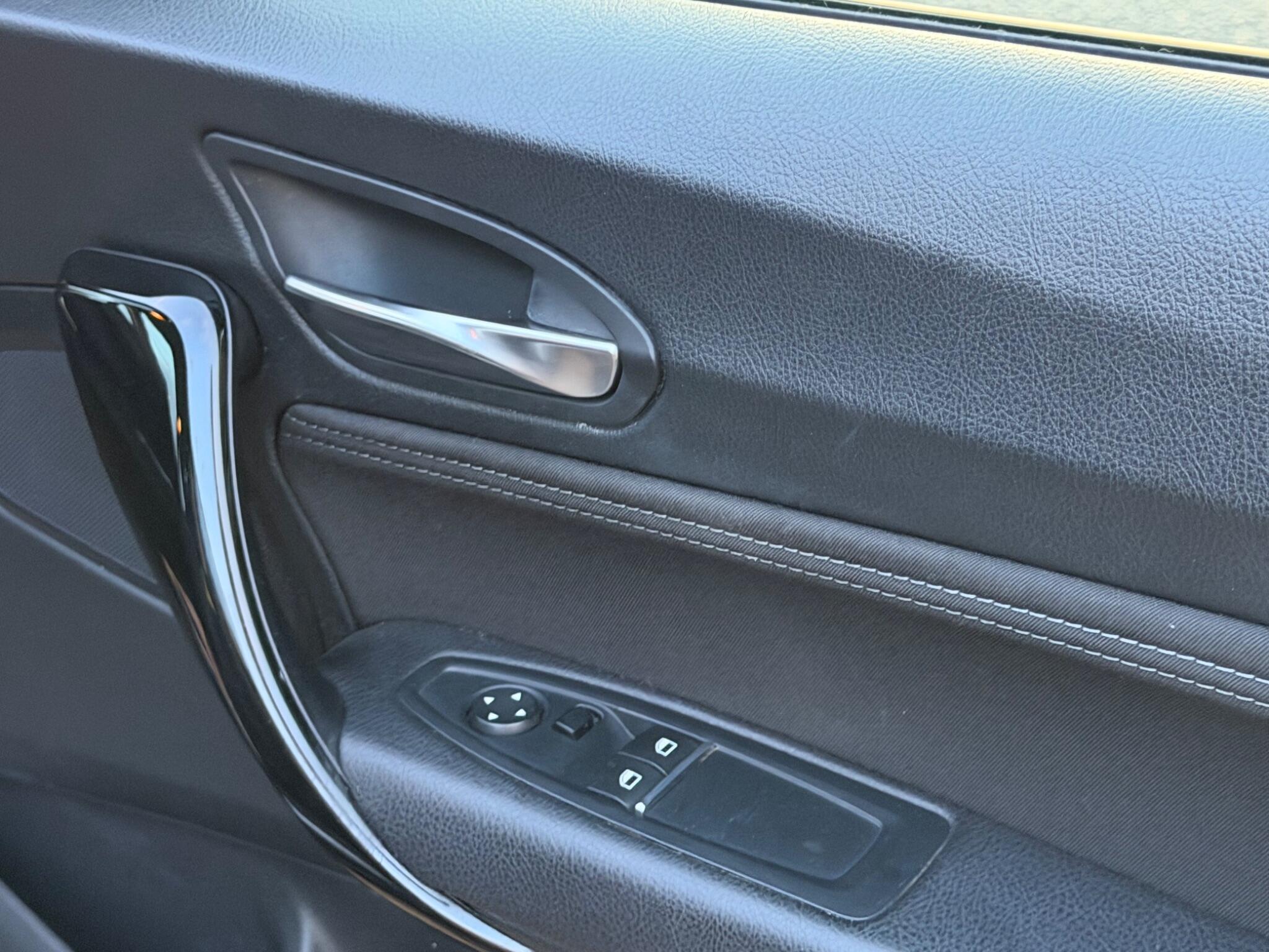 BMW 1 Series view 21