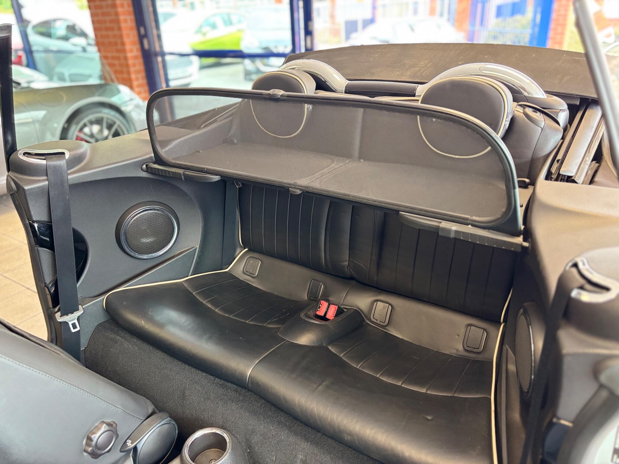 Mini Convertible view 16