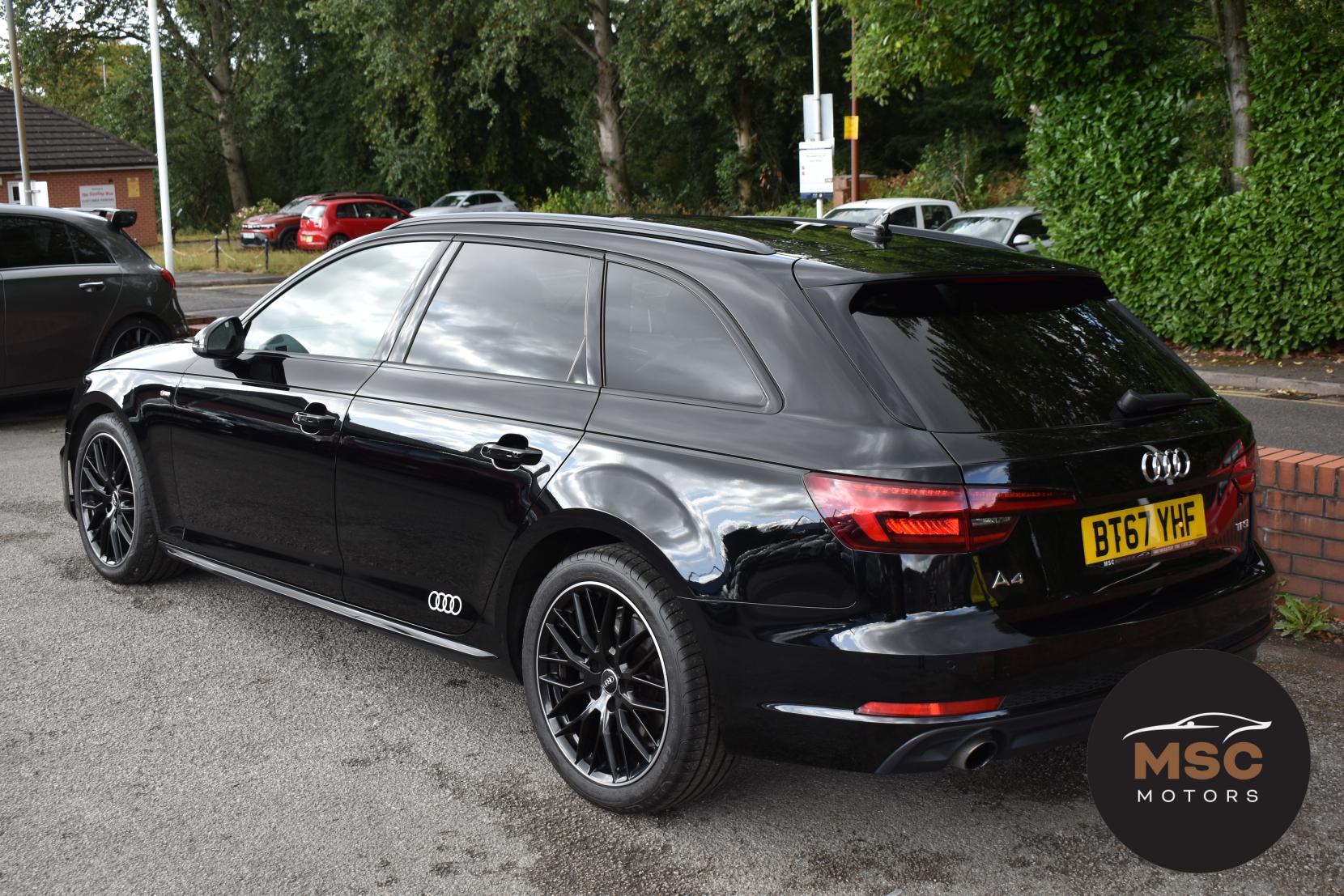 Audi A4 Avant view 11