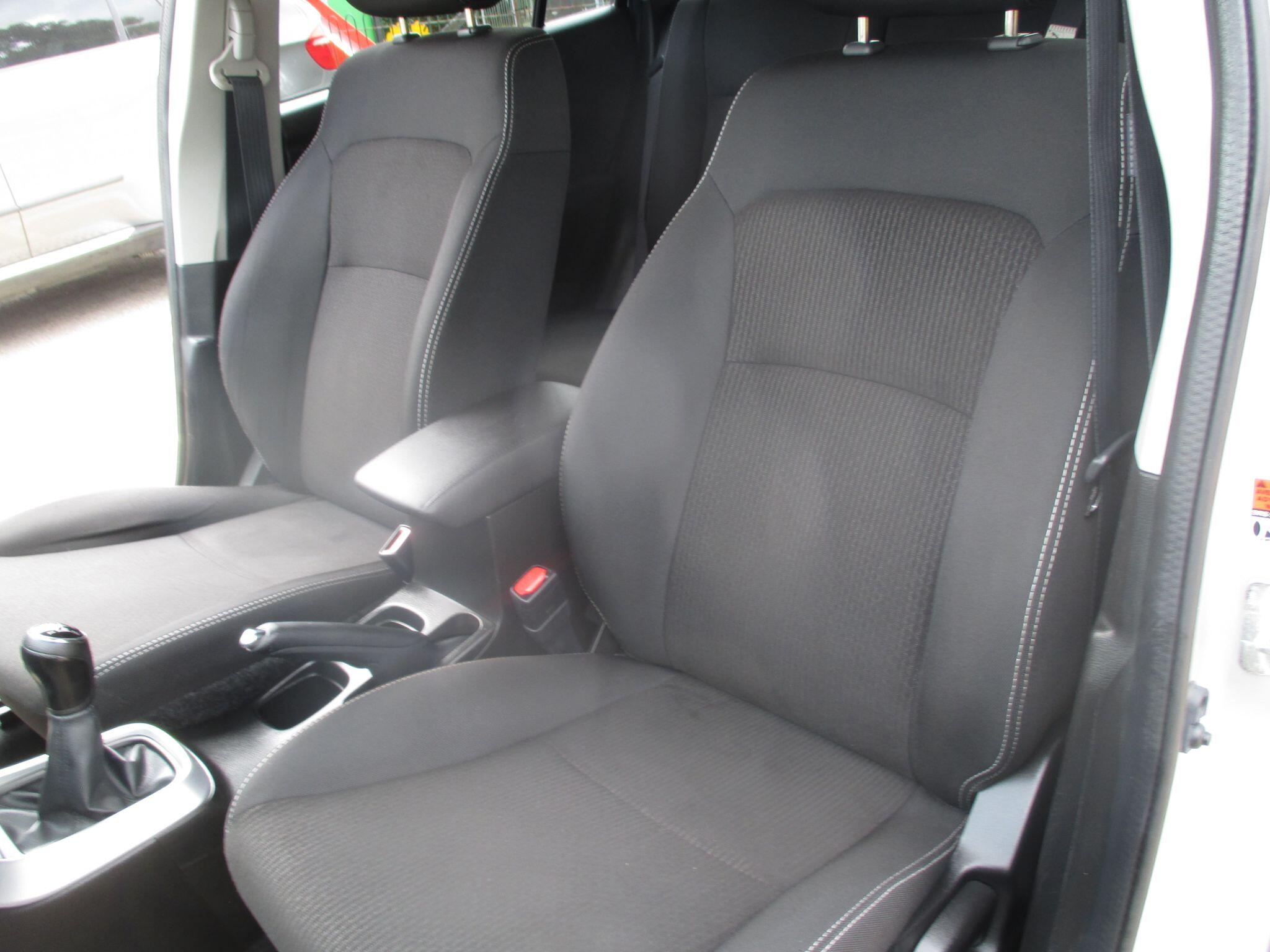 Suzuki SX4 S-Cross view 33