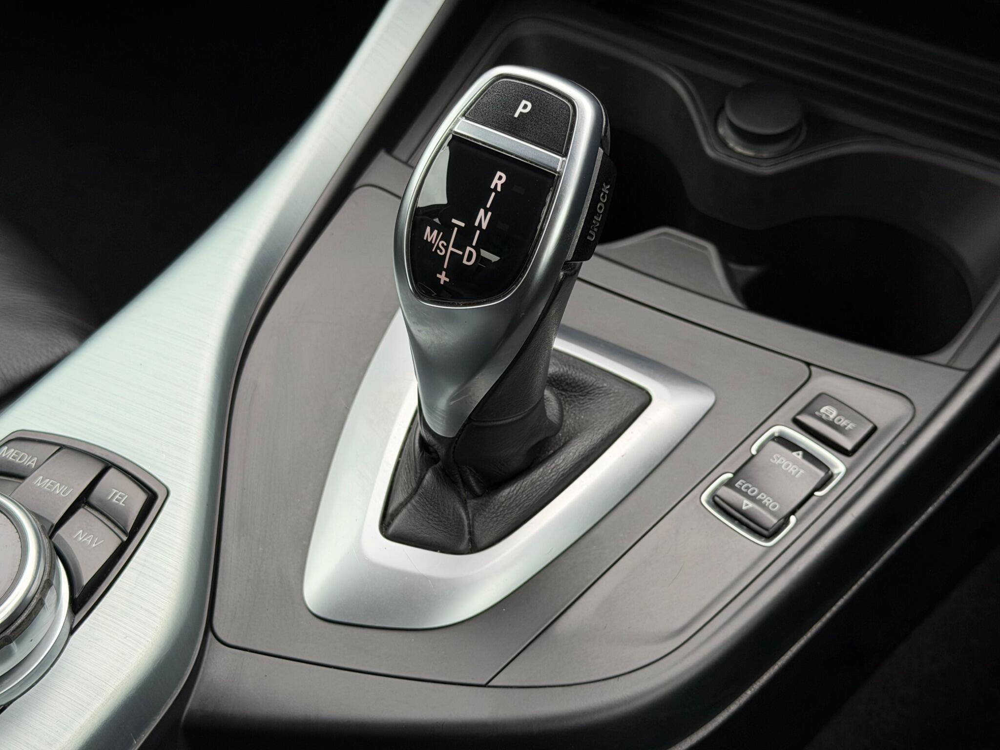 BMW 2 Series view 38