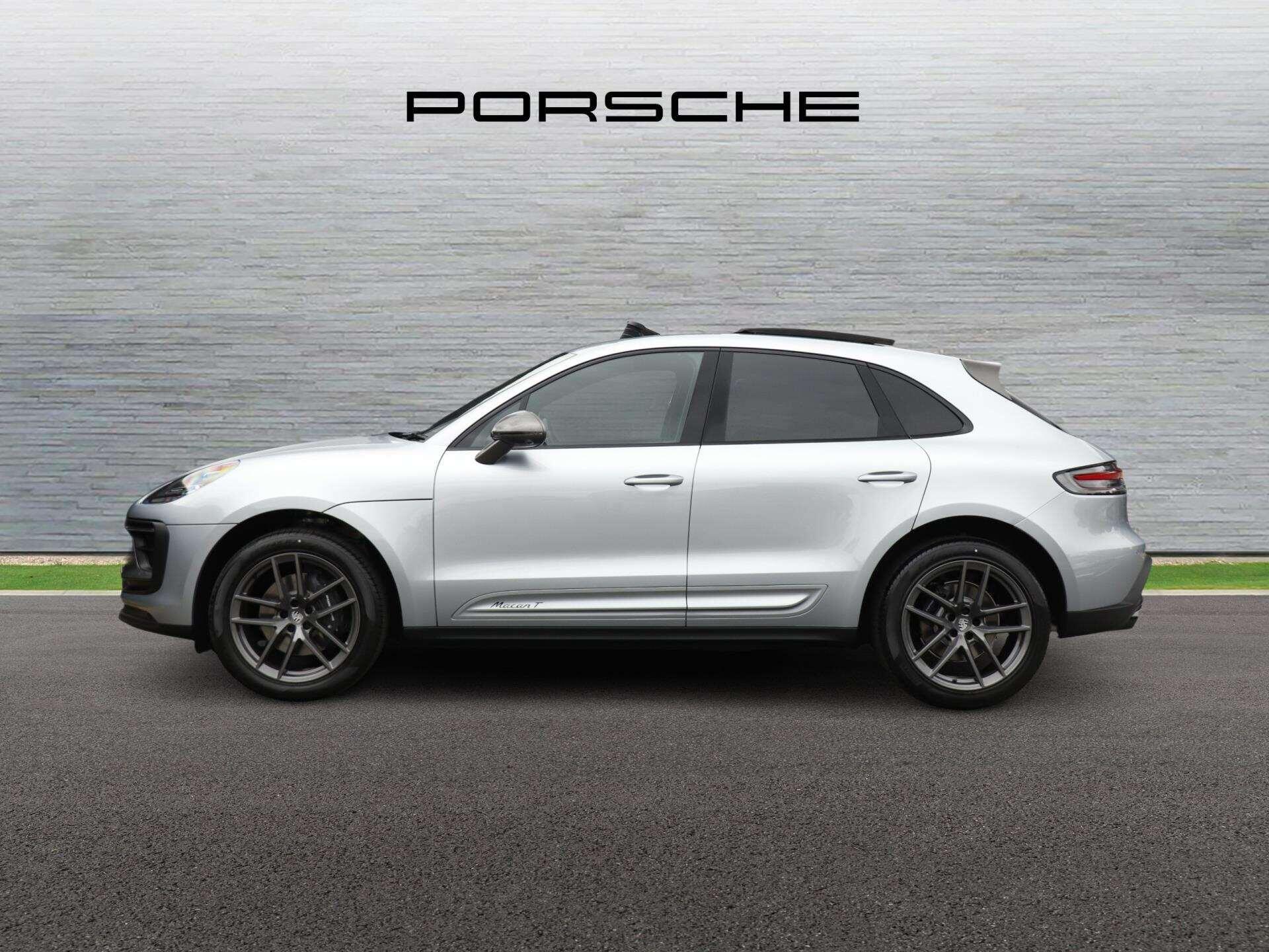Porsche Macan view 6