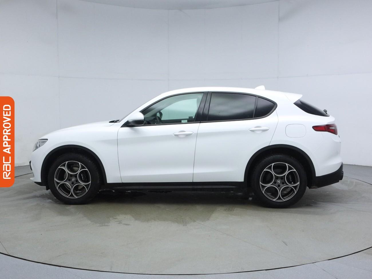 Alfa Romeo Stelvio view 33