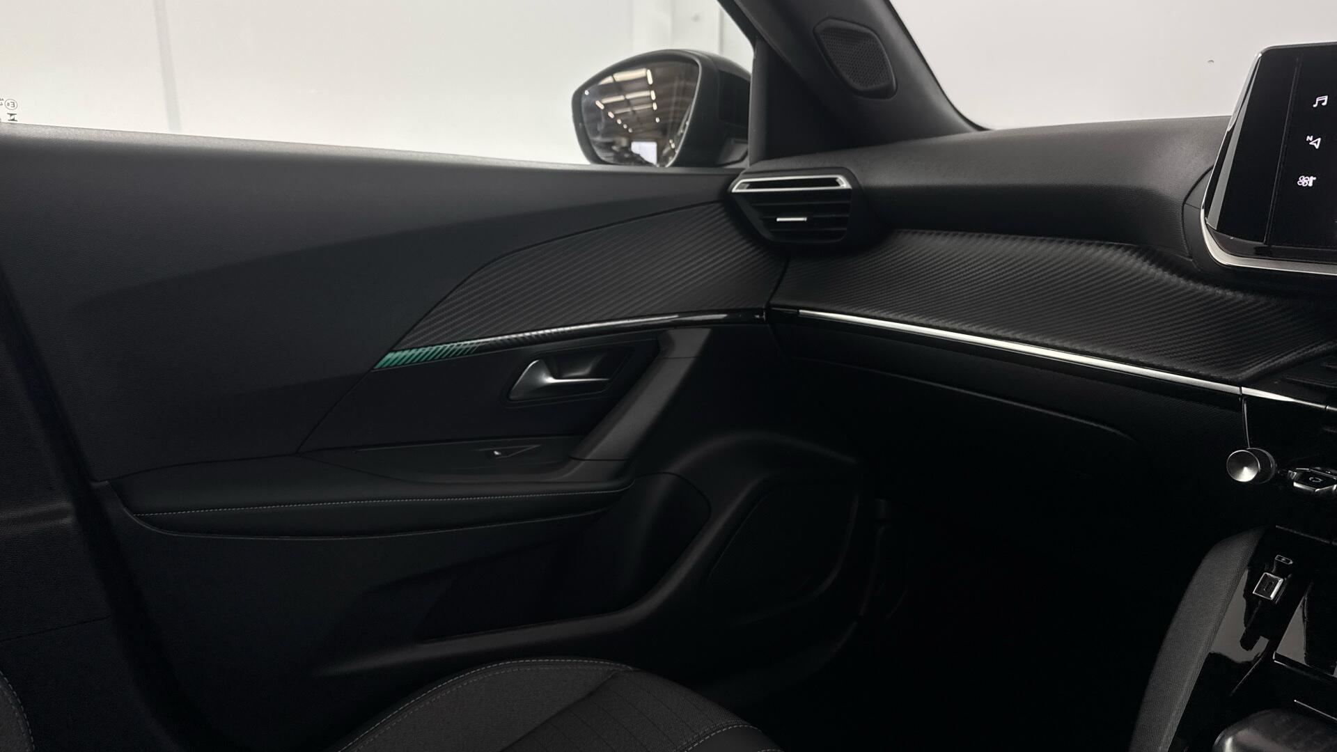Peugeot 2008 view 32