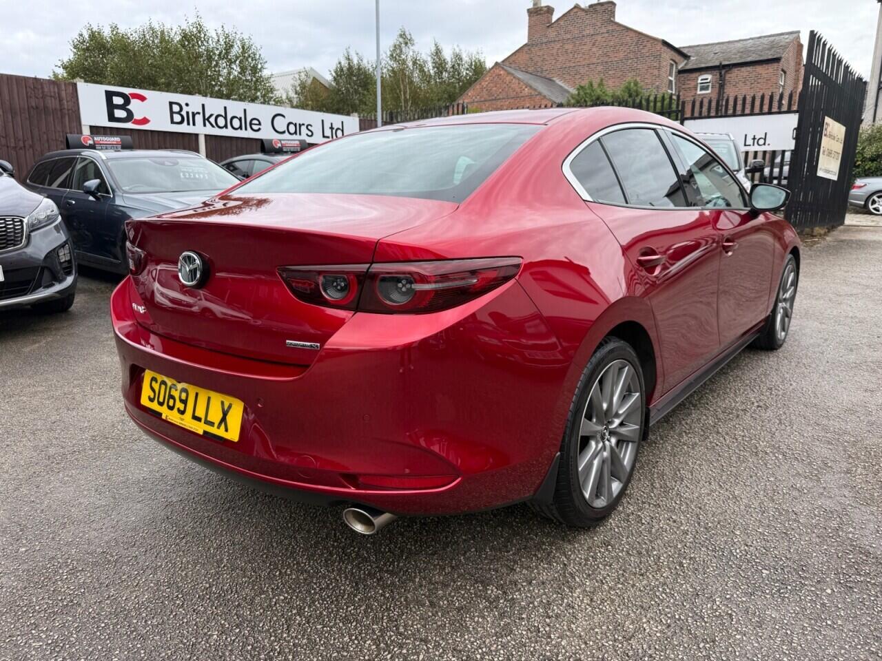 Mazda Mazda3 view 17