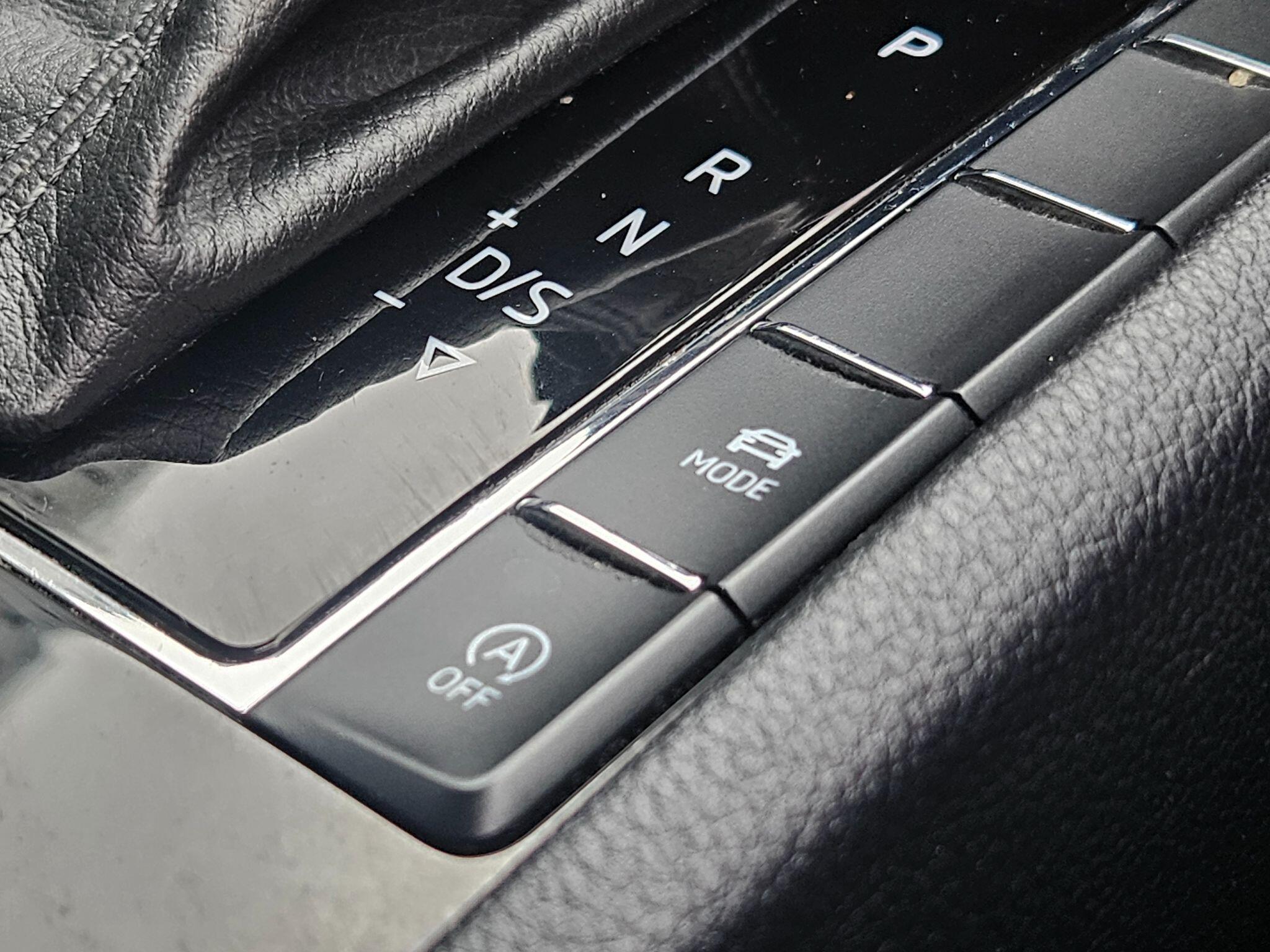2019 Skoda Superb image 38