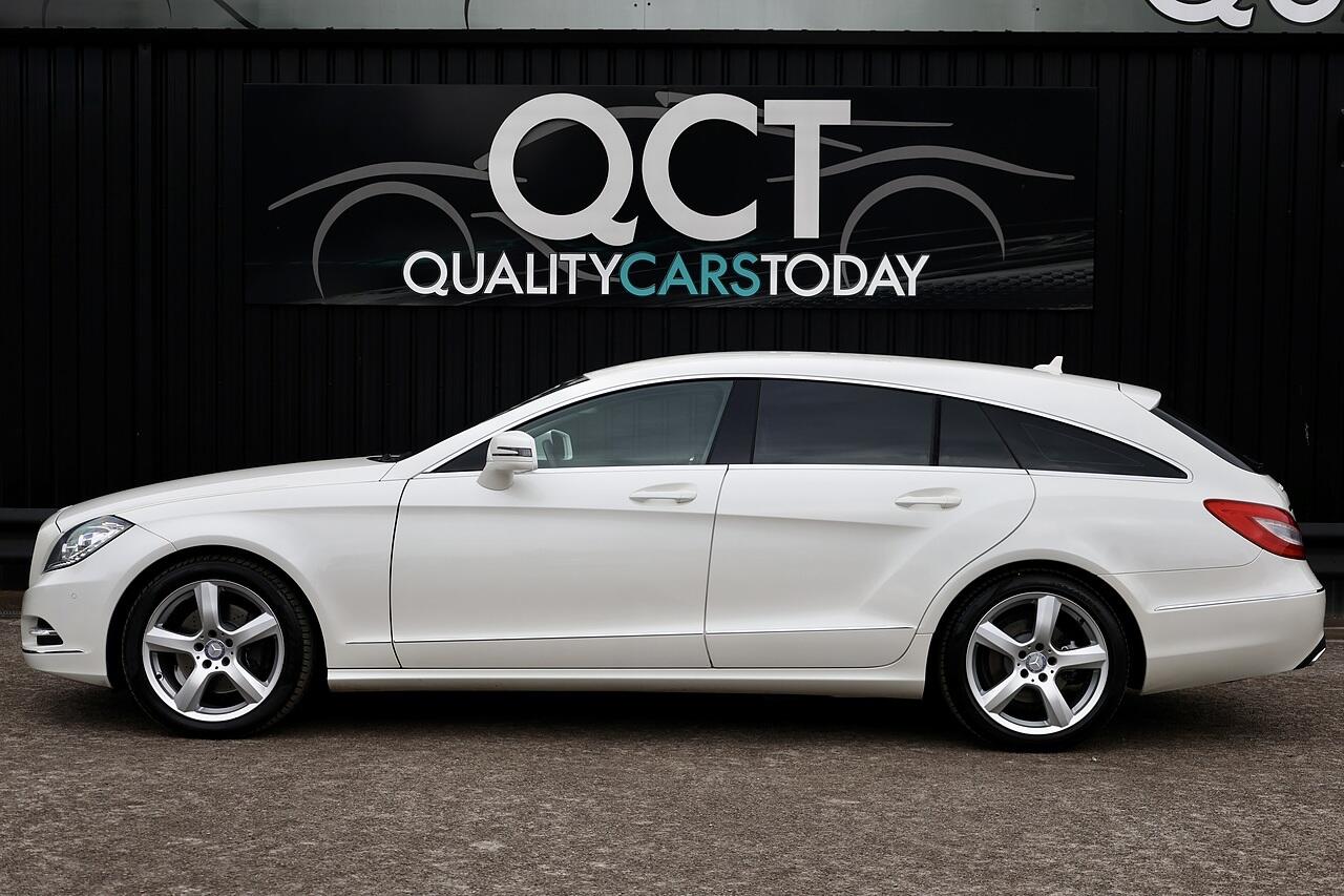Mercedes-Benz CLS view 2