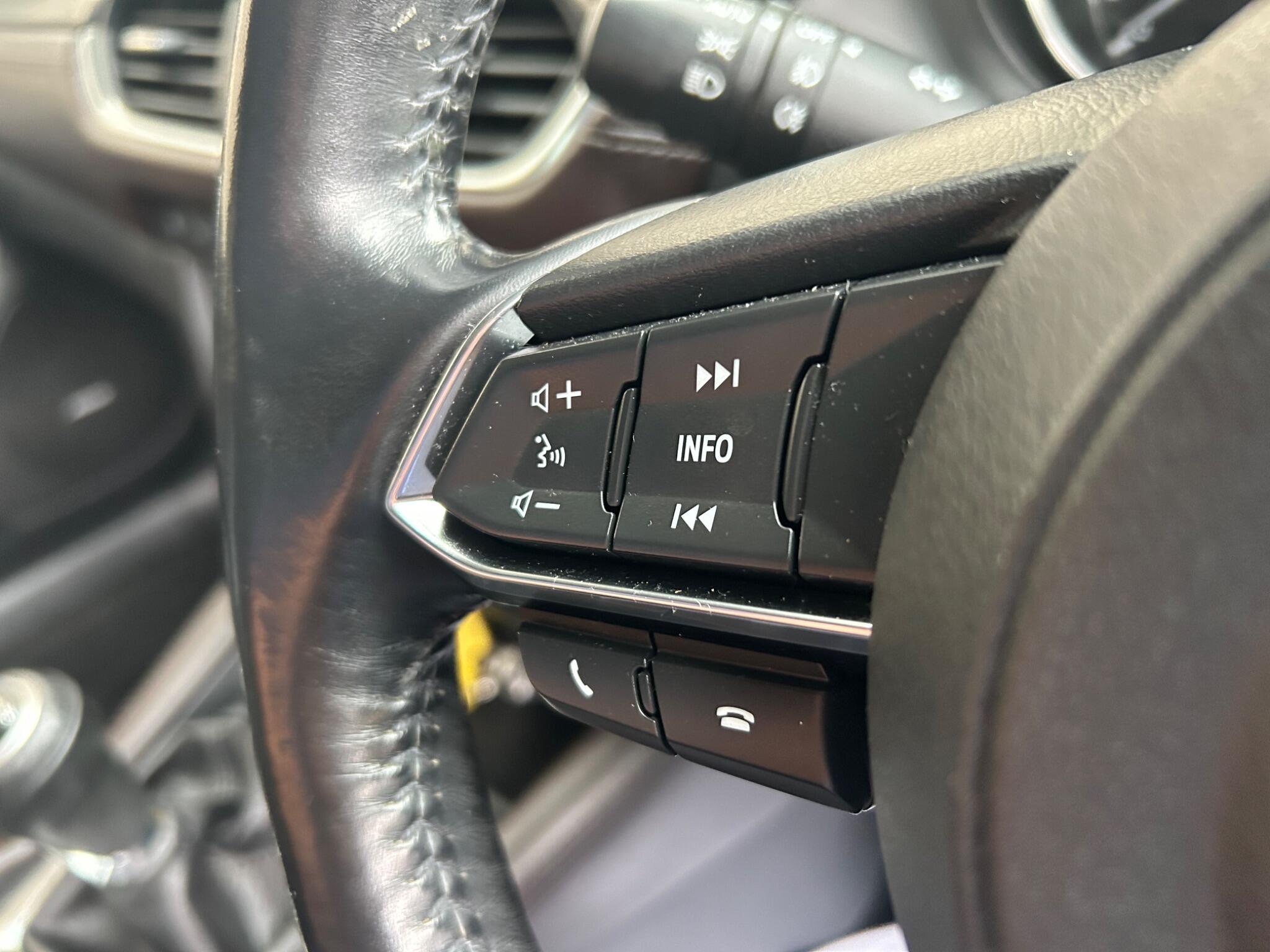 Mazda Mazda6 view 17