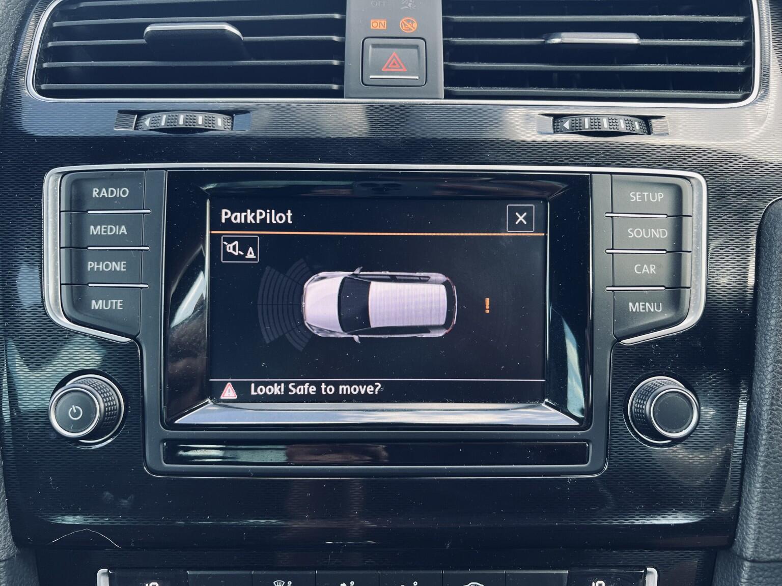 Volkswagen Golf view 18