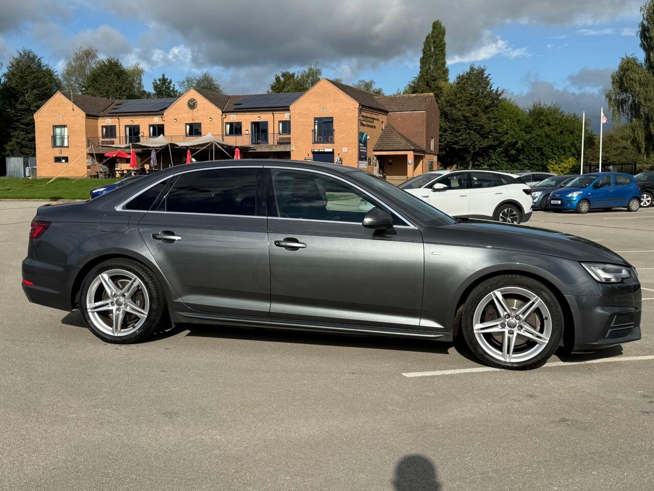 Audi A4 view 26