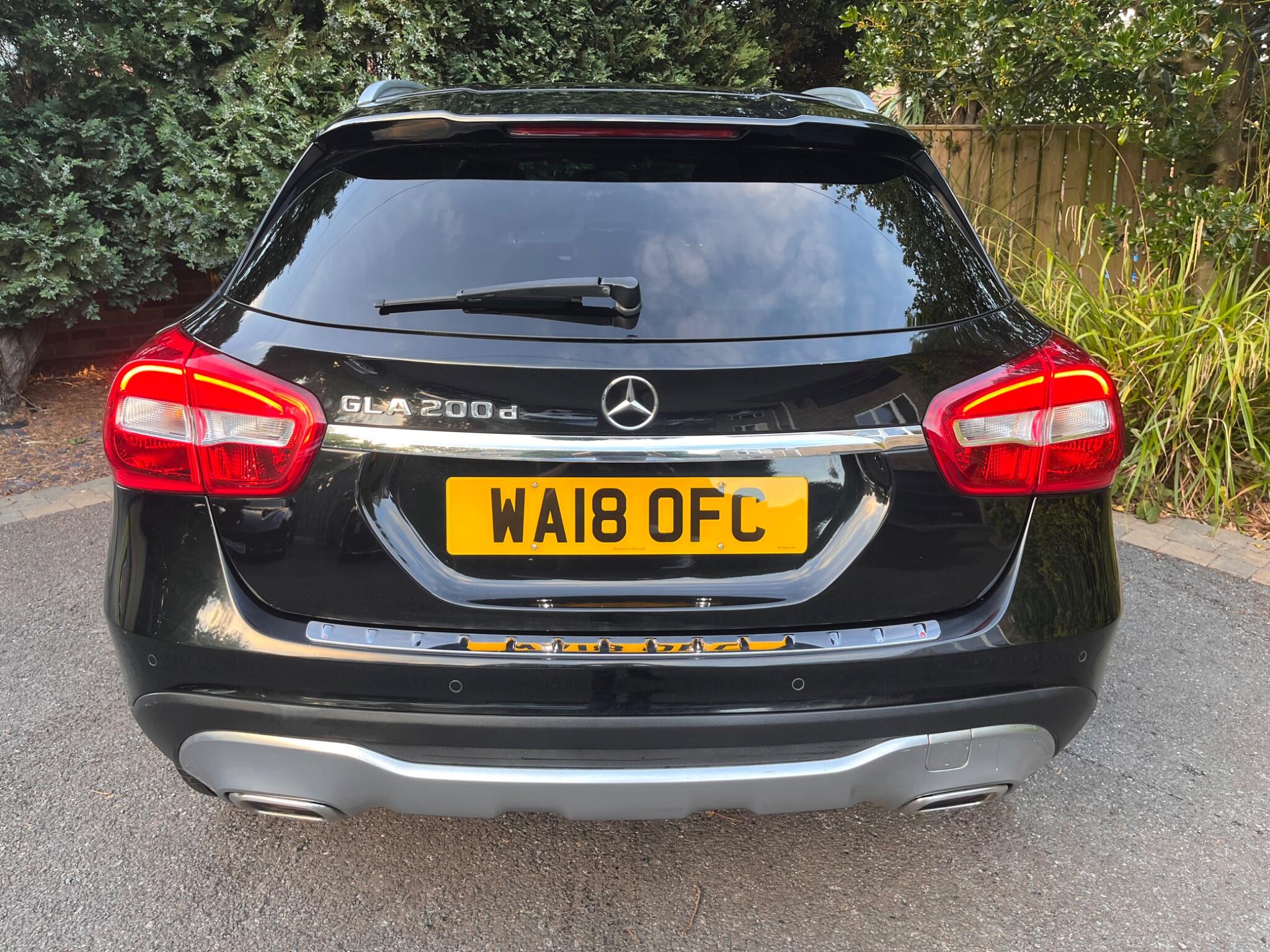 Mercedes-Benz Gla view 13