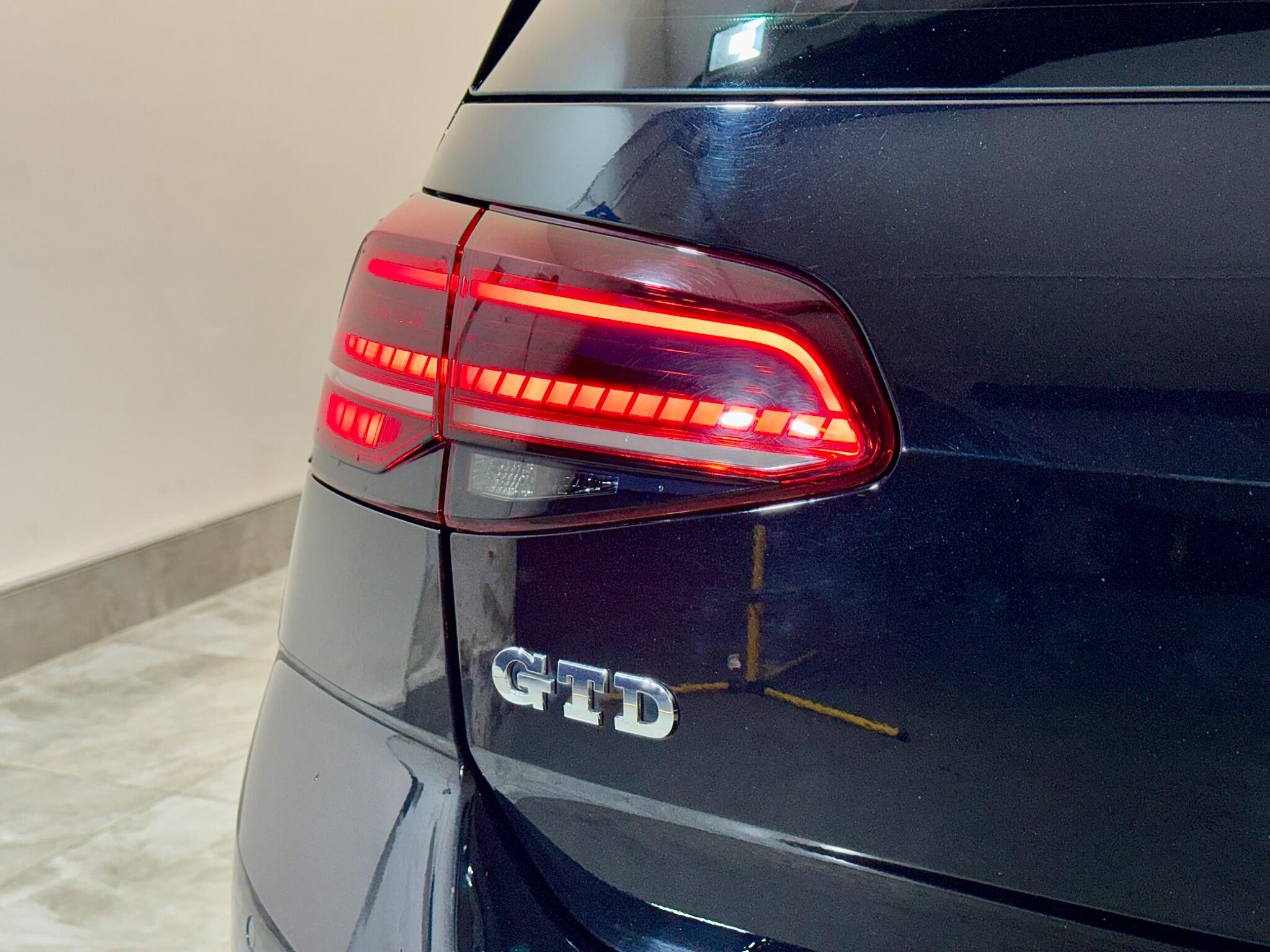 Volkswagen Golf view 72