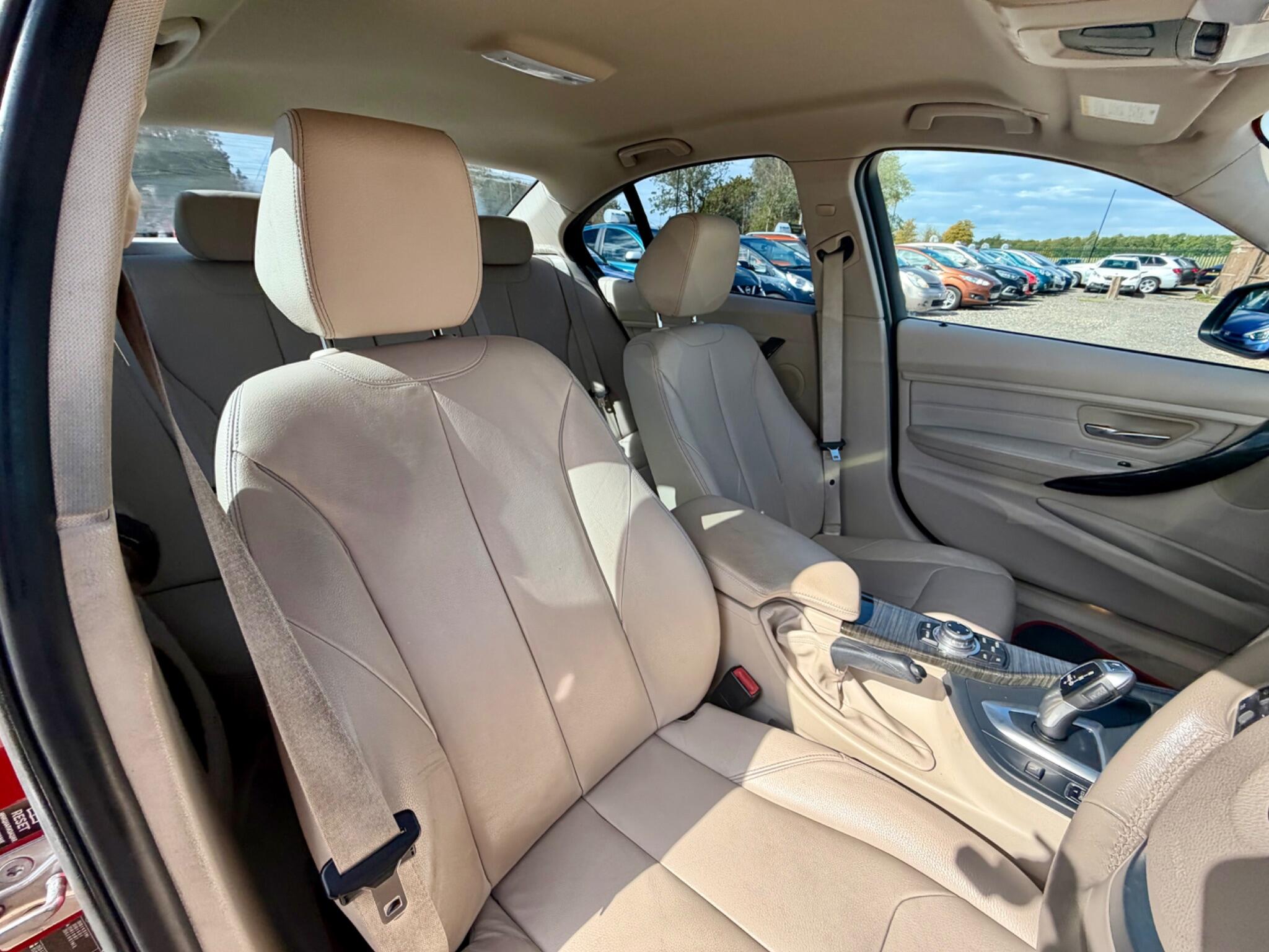 BMW 3 Series view 26