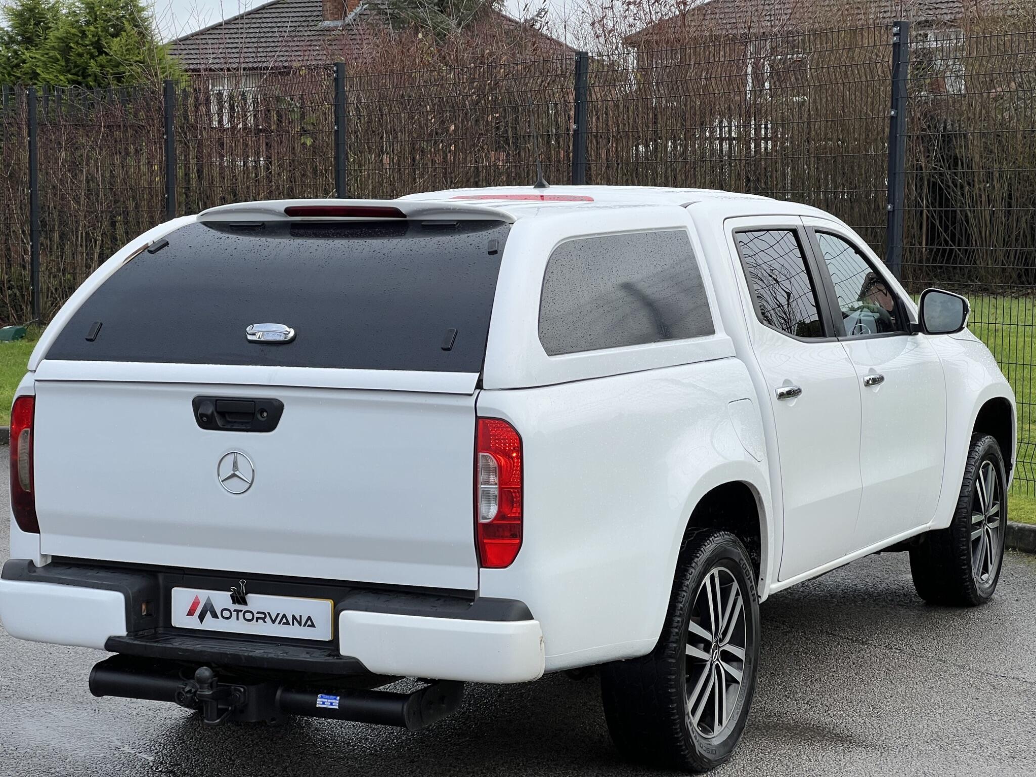 Mercedes-Benz X-Class view 12