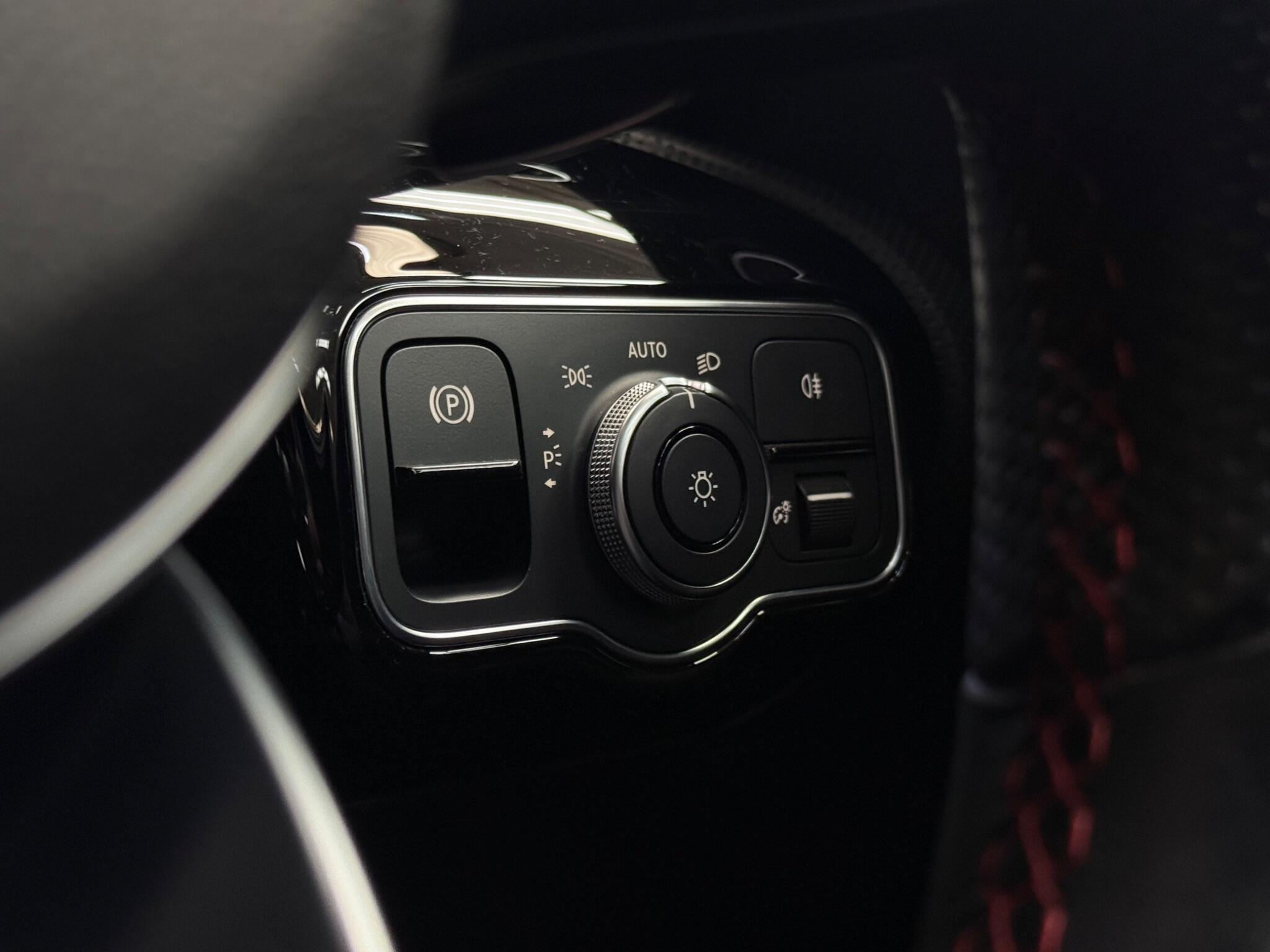 Mercedes-Benz A-Class view 17