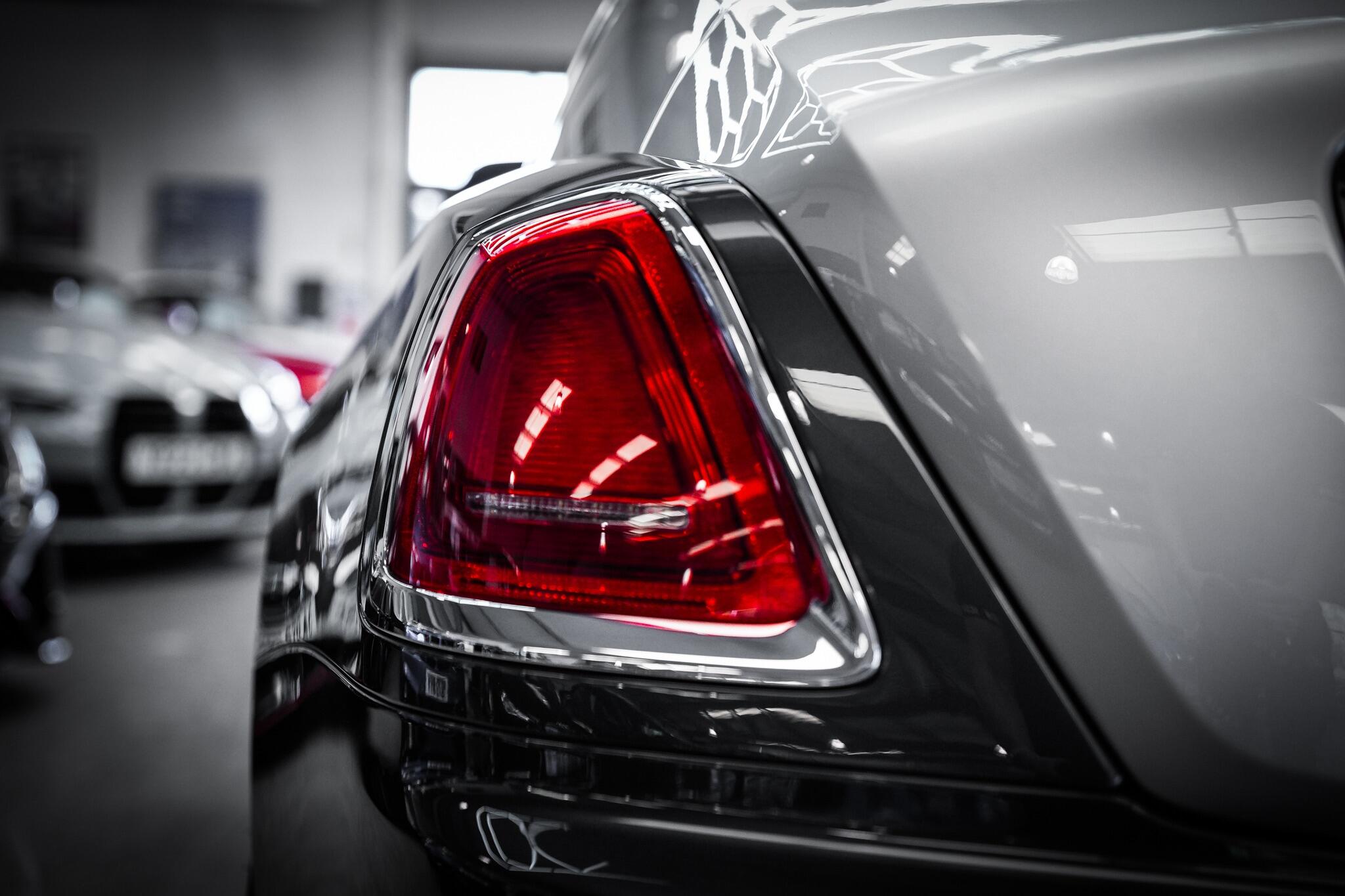 Rolls-Royce Wraith view 44