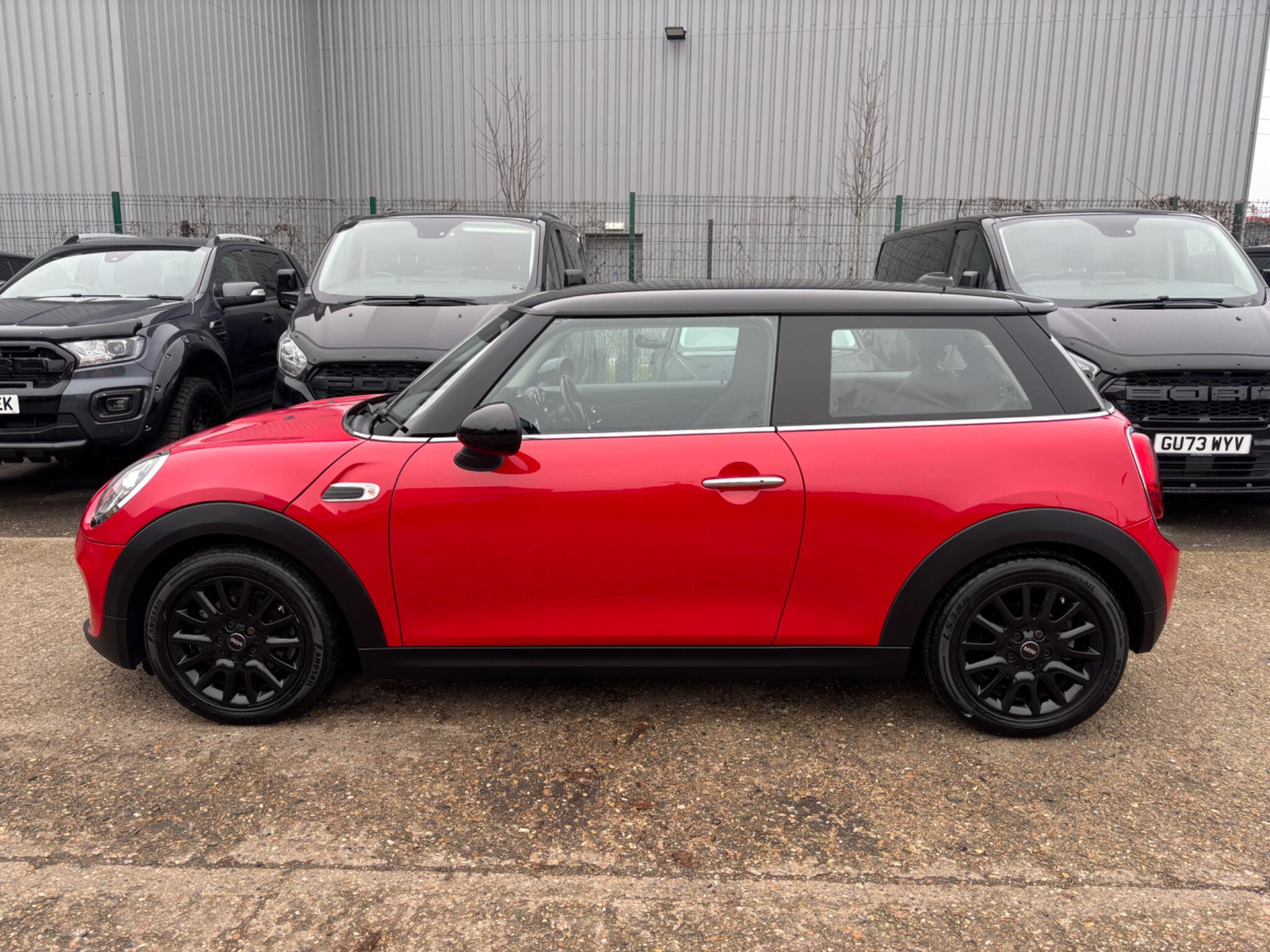 Mini Cooper view 11