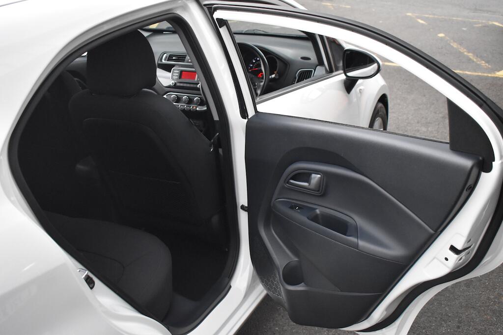 Kia Rio view 29