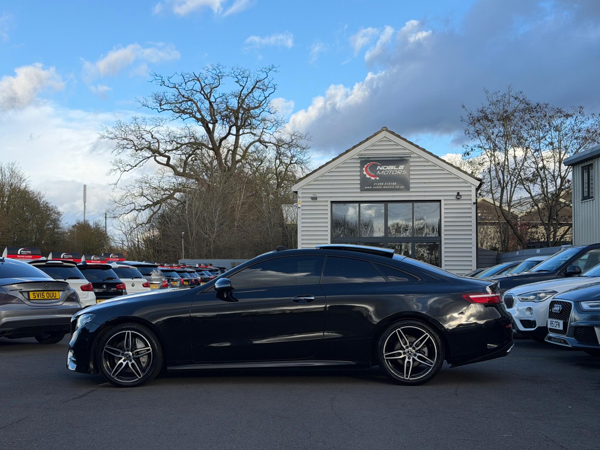 Mercedes-Benz E Class view 14