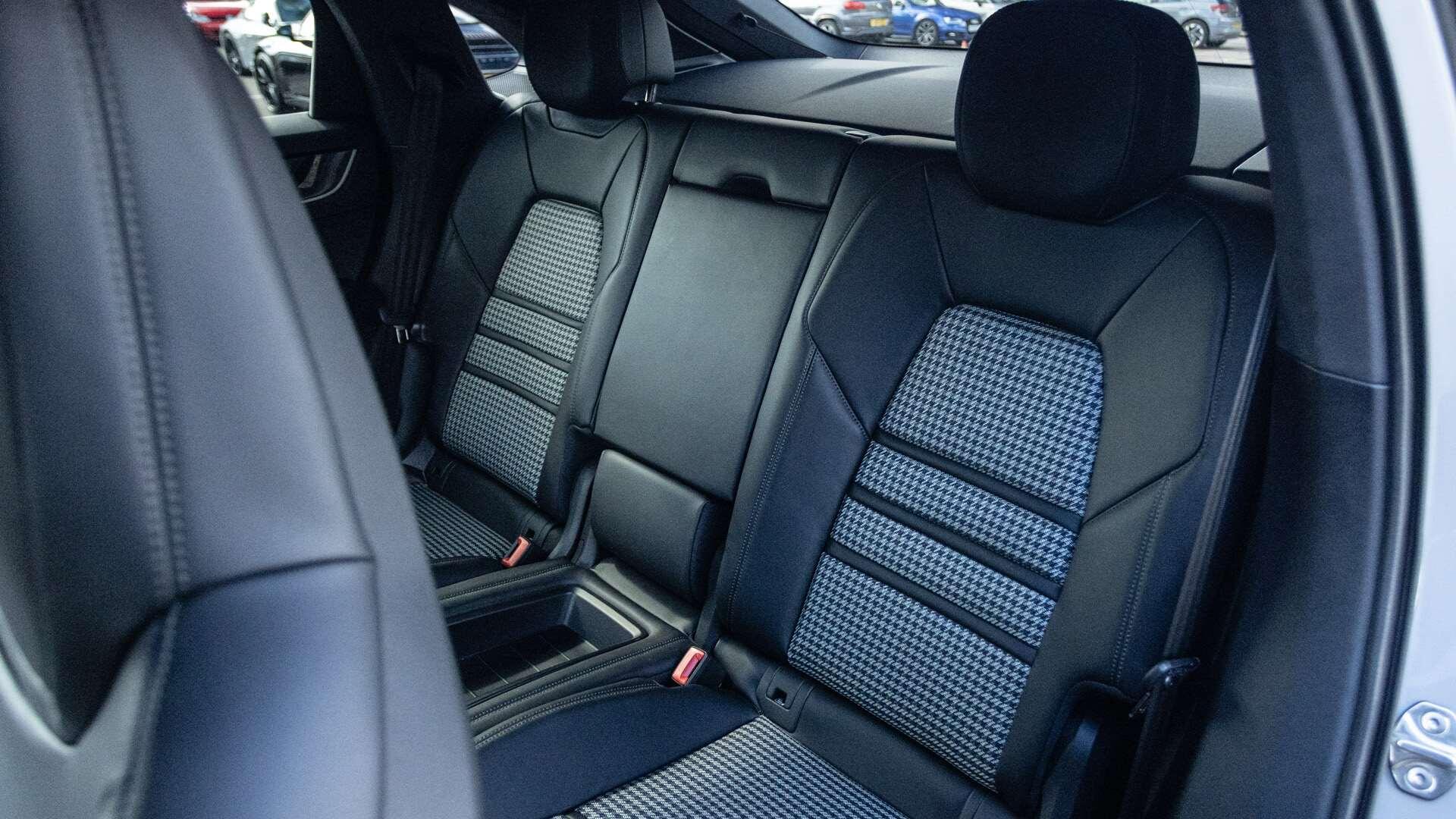 Porsche Cayenne view 14