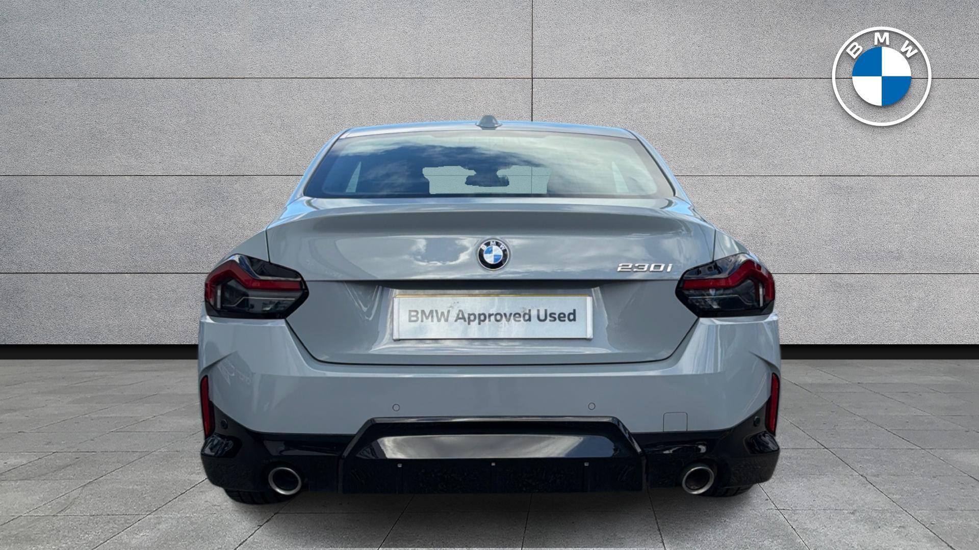 BMW 2 Series view 16