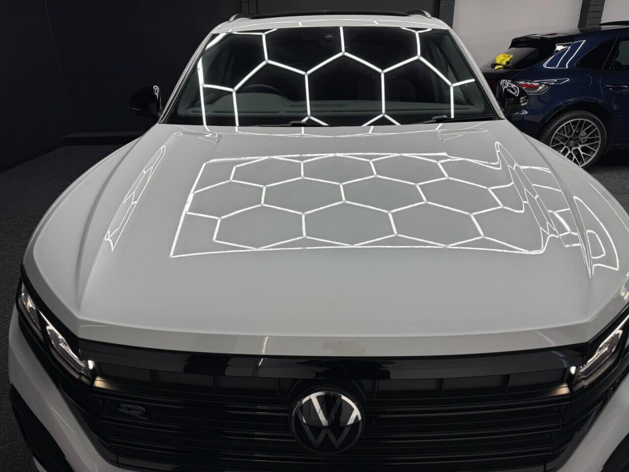 Volkswagen Touareg view 22