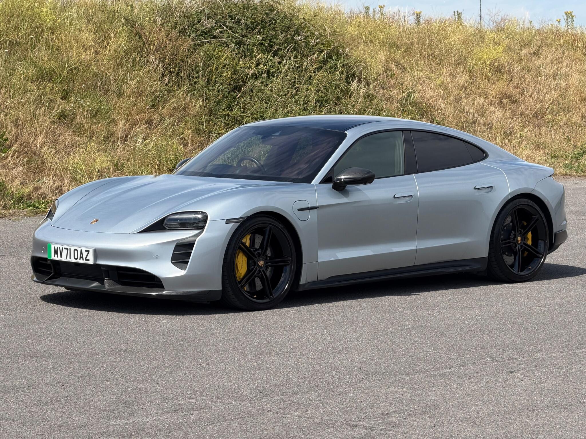 Porsche Taycan view 33