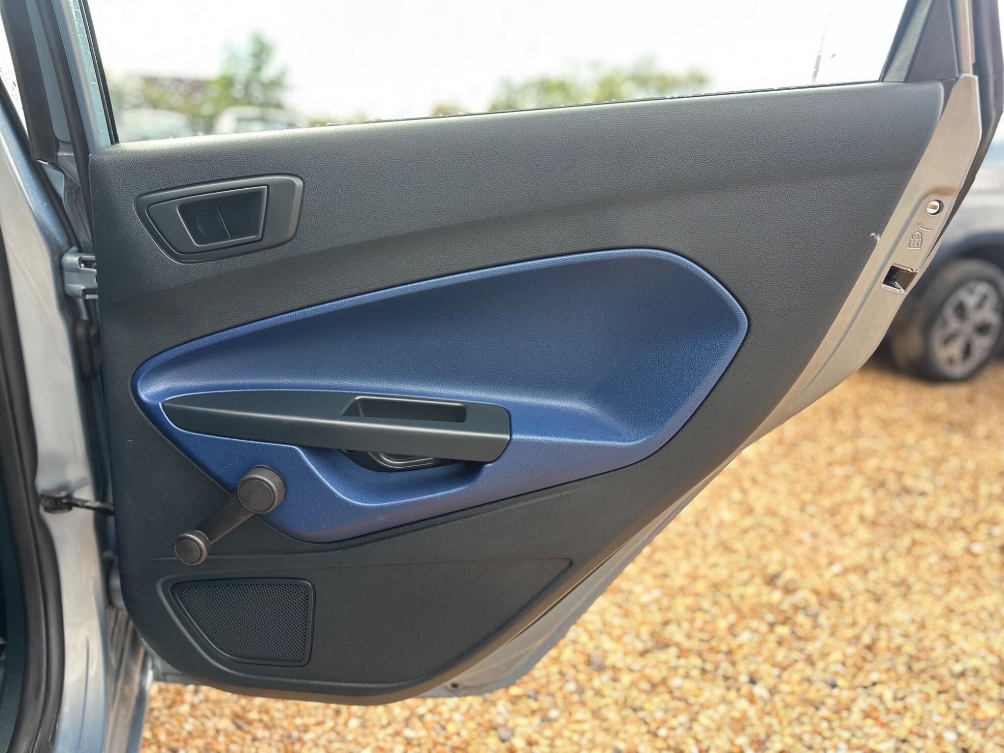 Ford Fiesta view 51