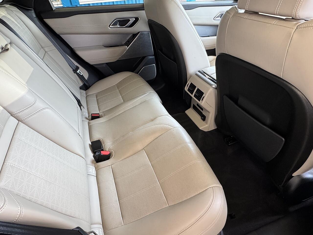 Land Rover Range Rover Velar view 14