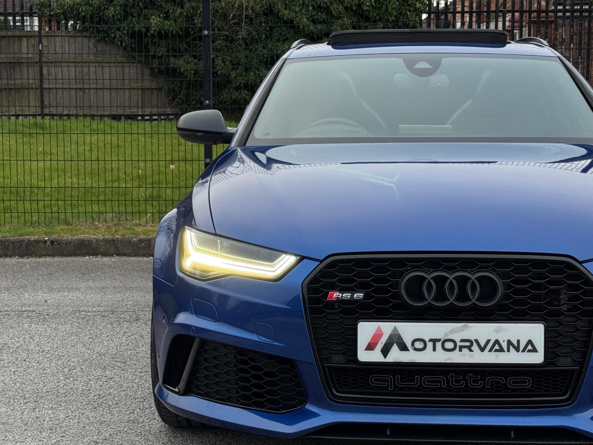 Audi RS6 view 10