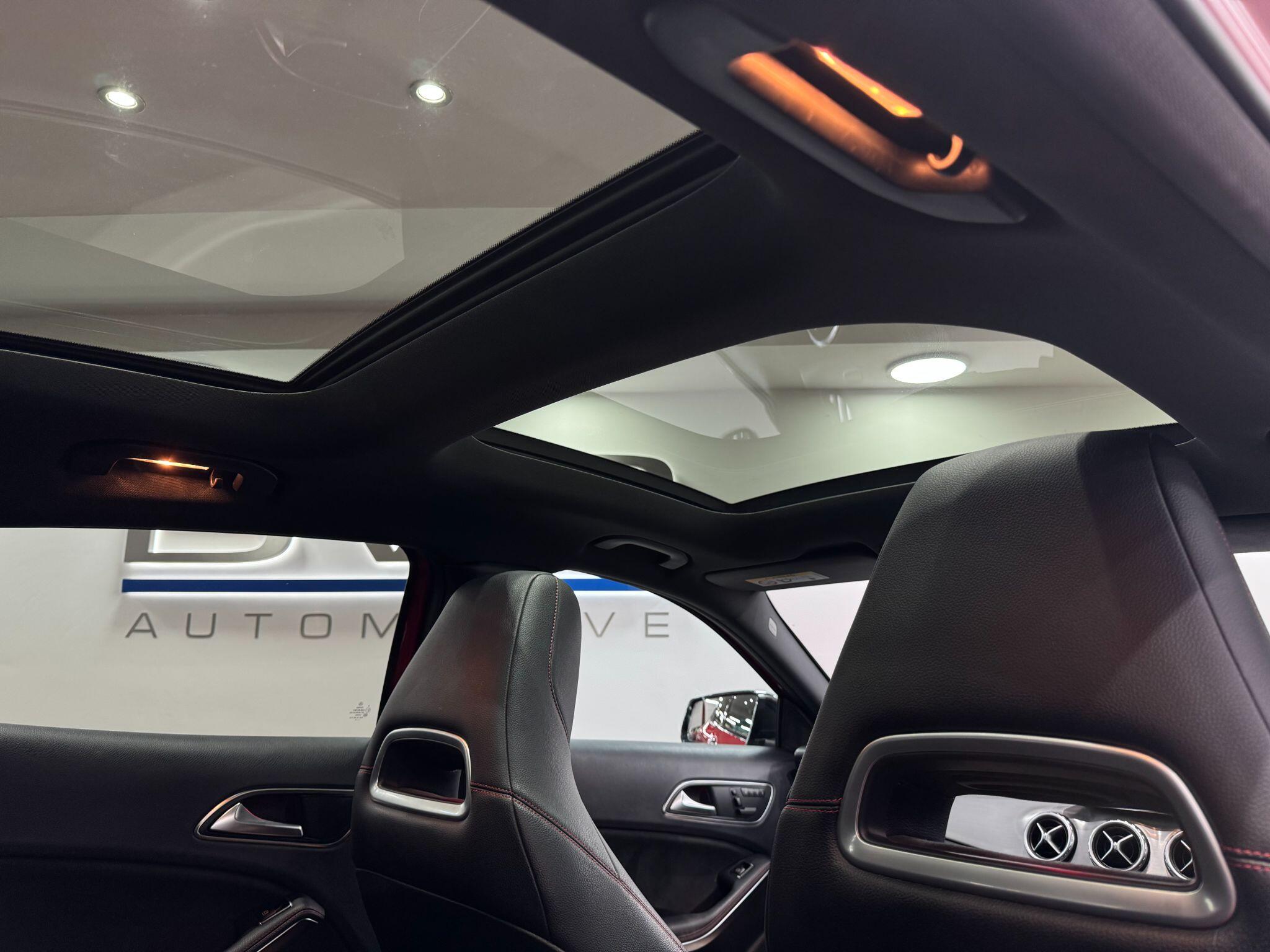 Mercedes-Benz GLA view 48