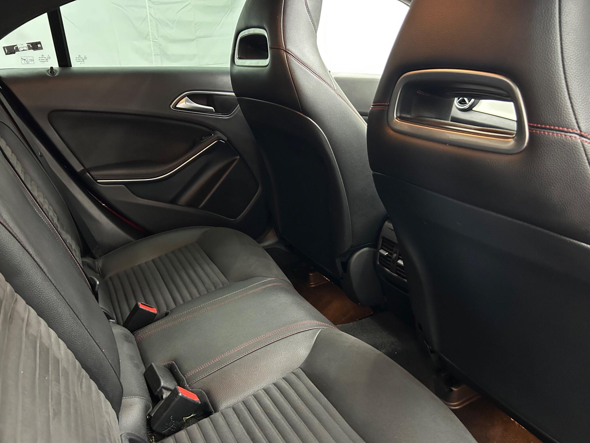 Mercedes-Benz Cla view 19