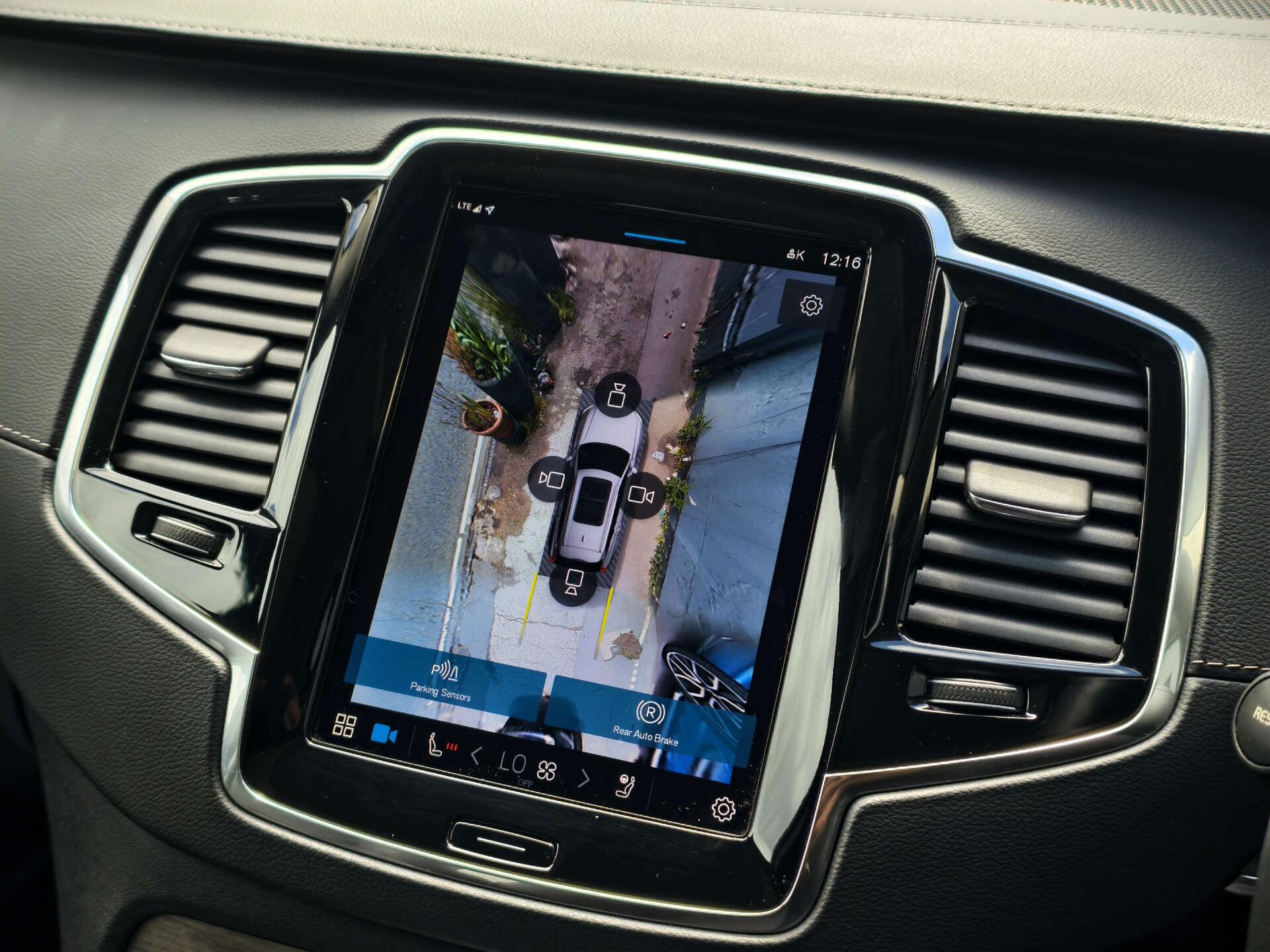 Volvo XC90 view 37