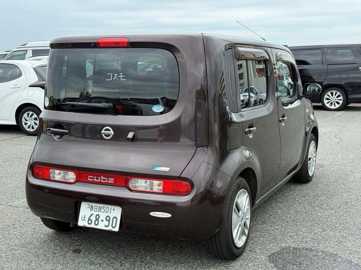 Nissan Cube view 9