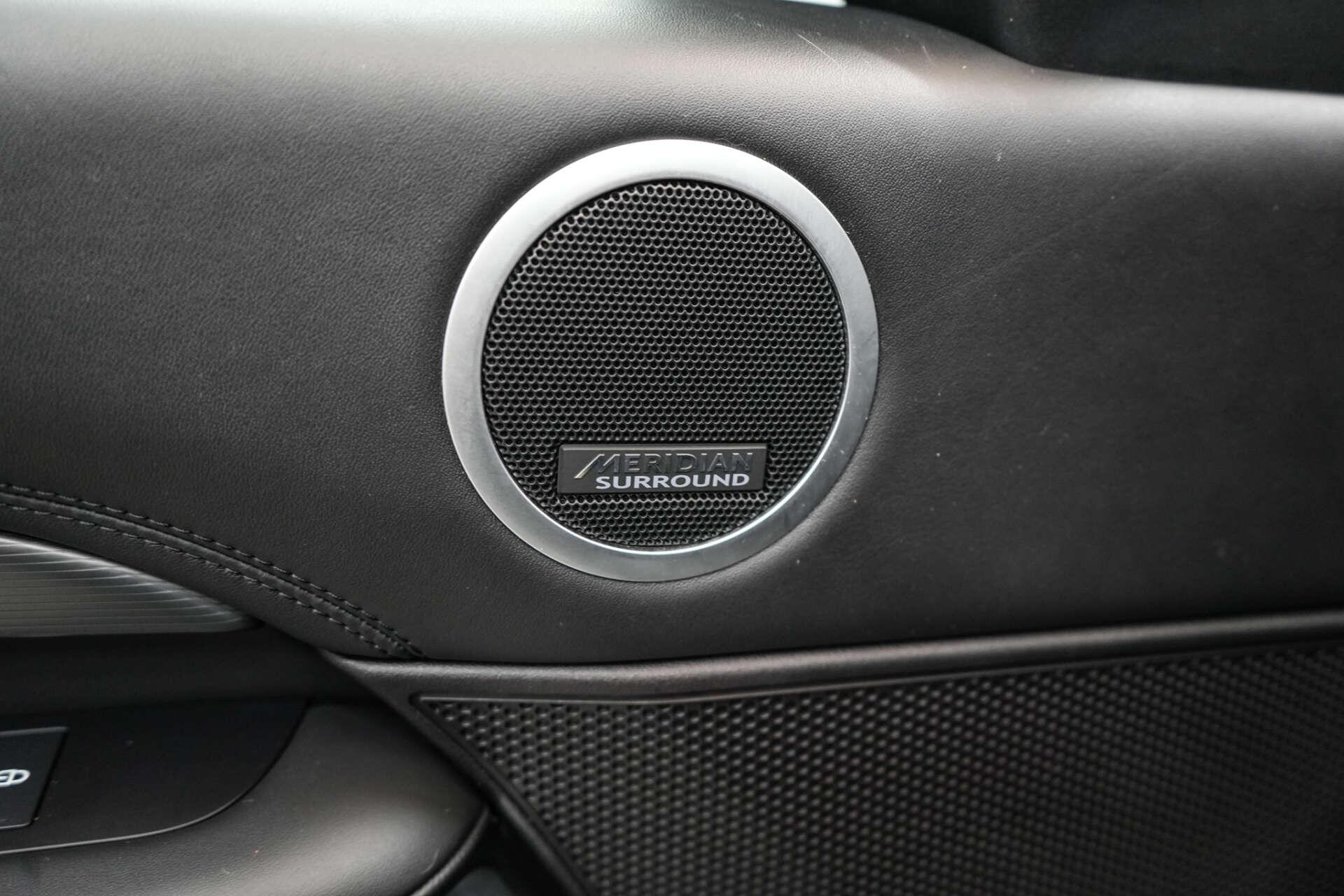 Land Rover Discovery view 19