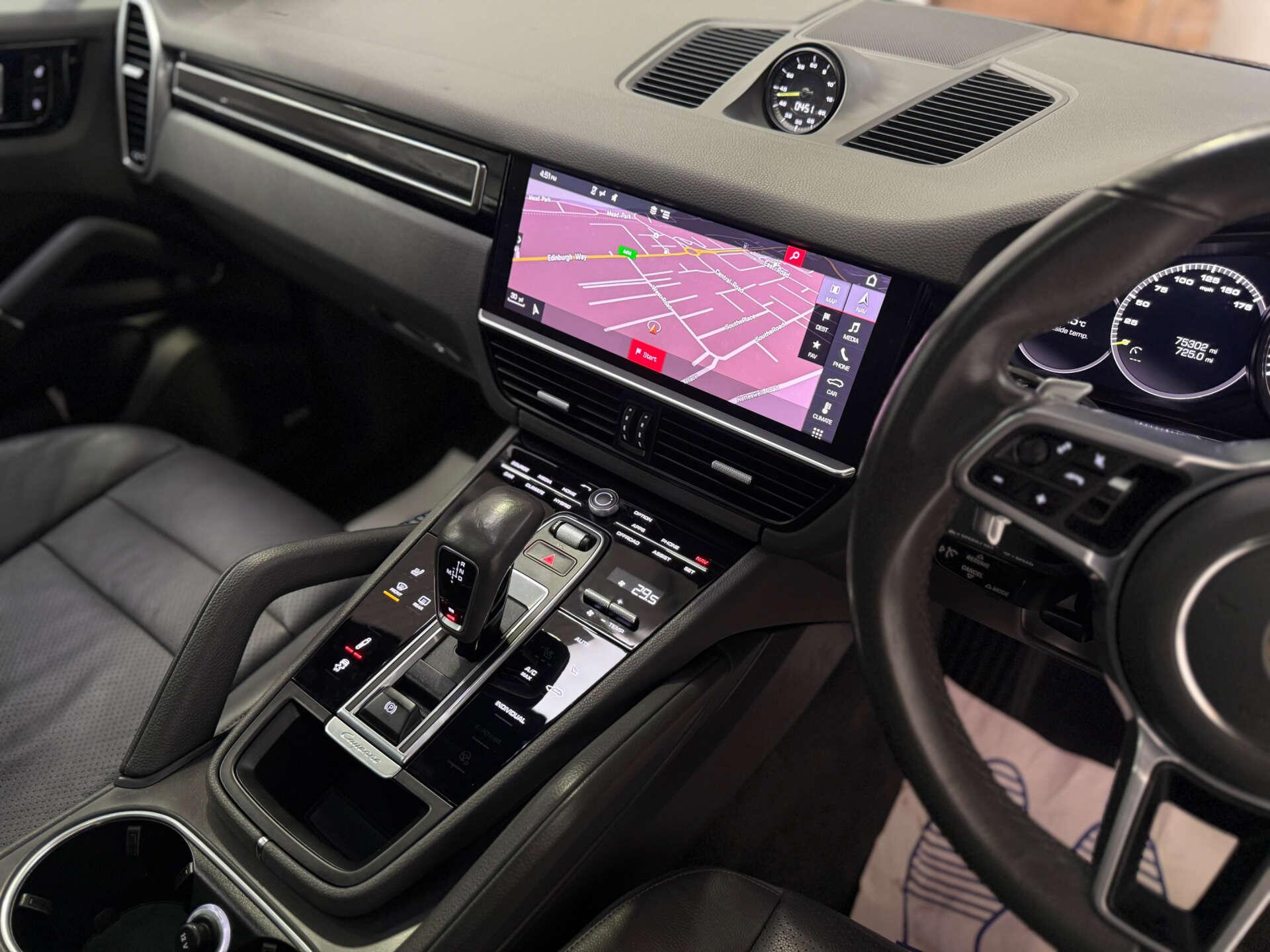 Porsche Cayenne view 20