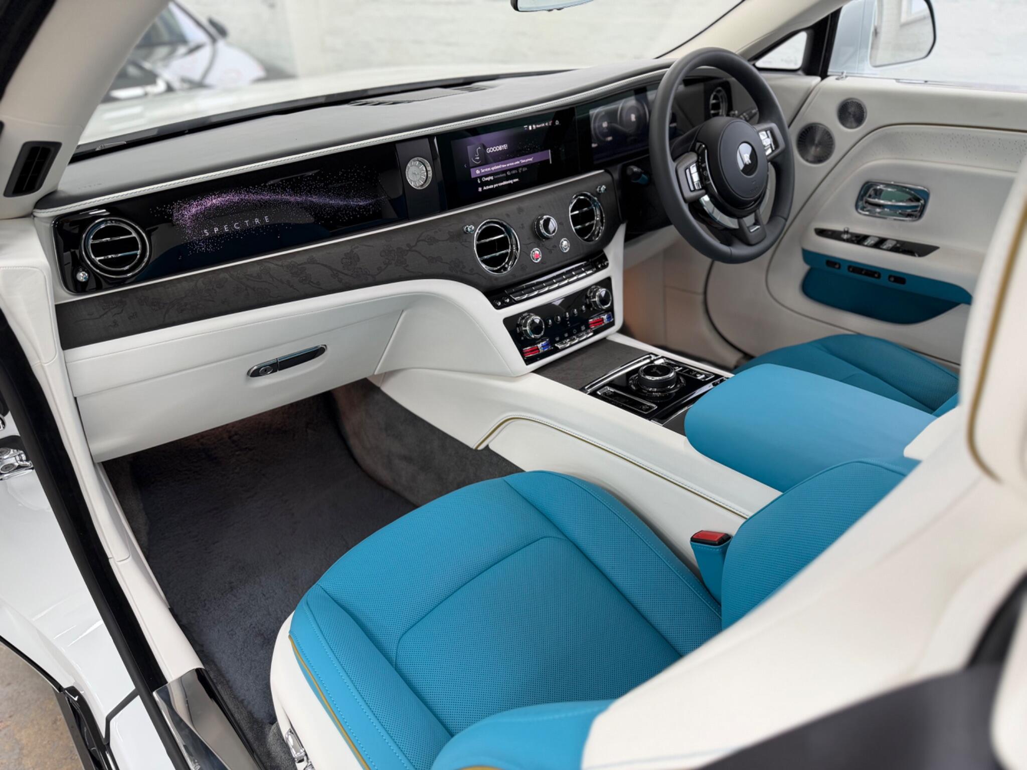 Rolls-Royce Spectre view 53
