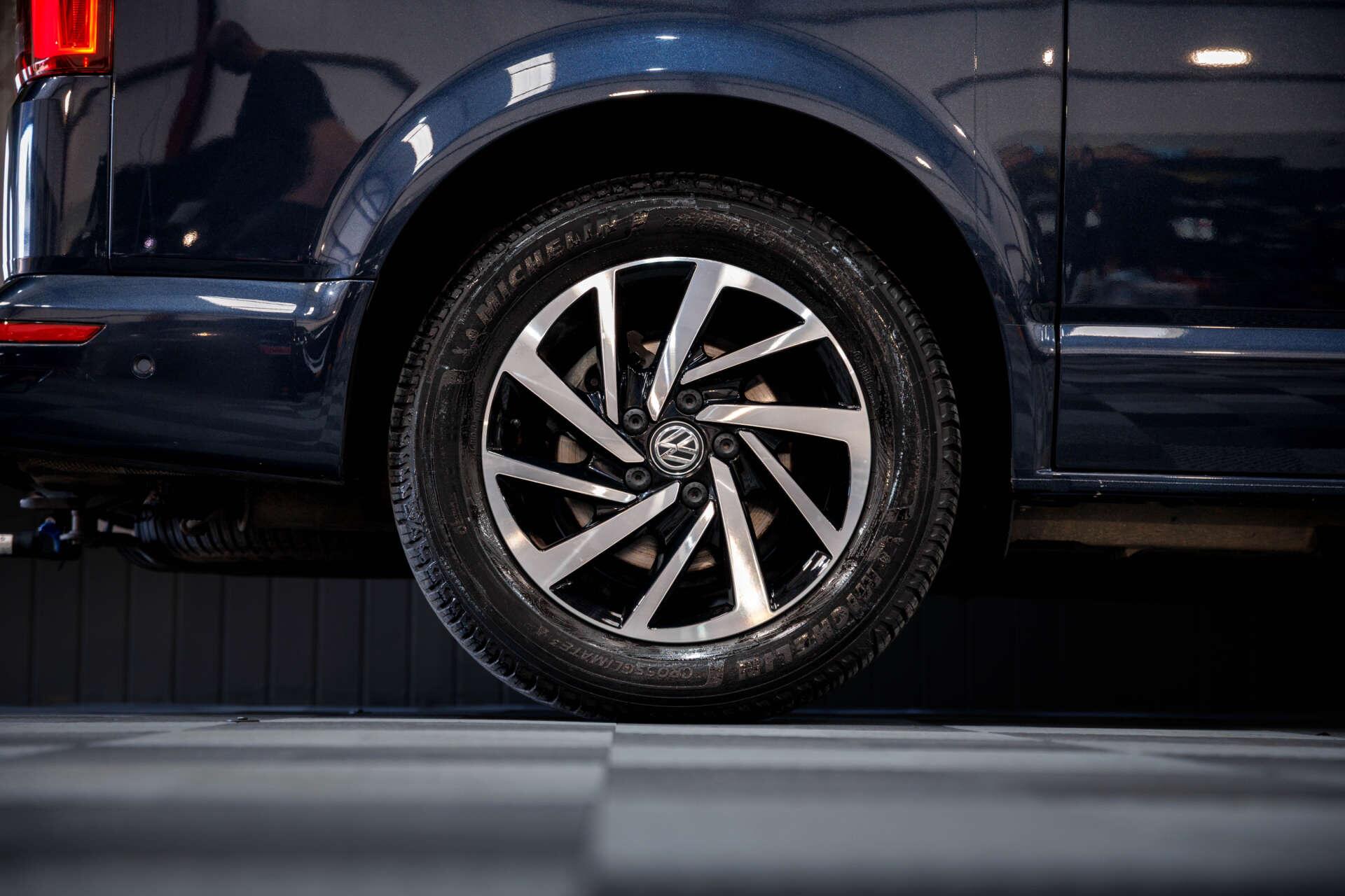 Volkswagen California view 7