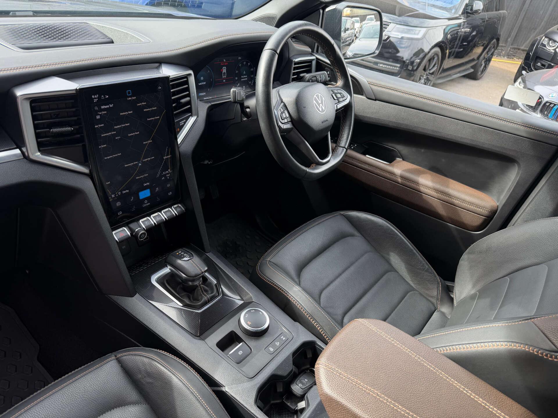 Volkswagen Amarok view 3