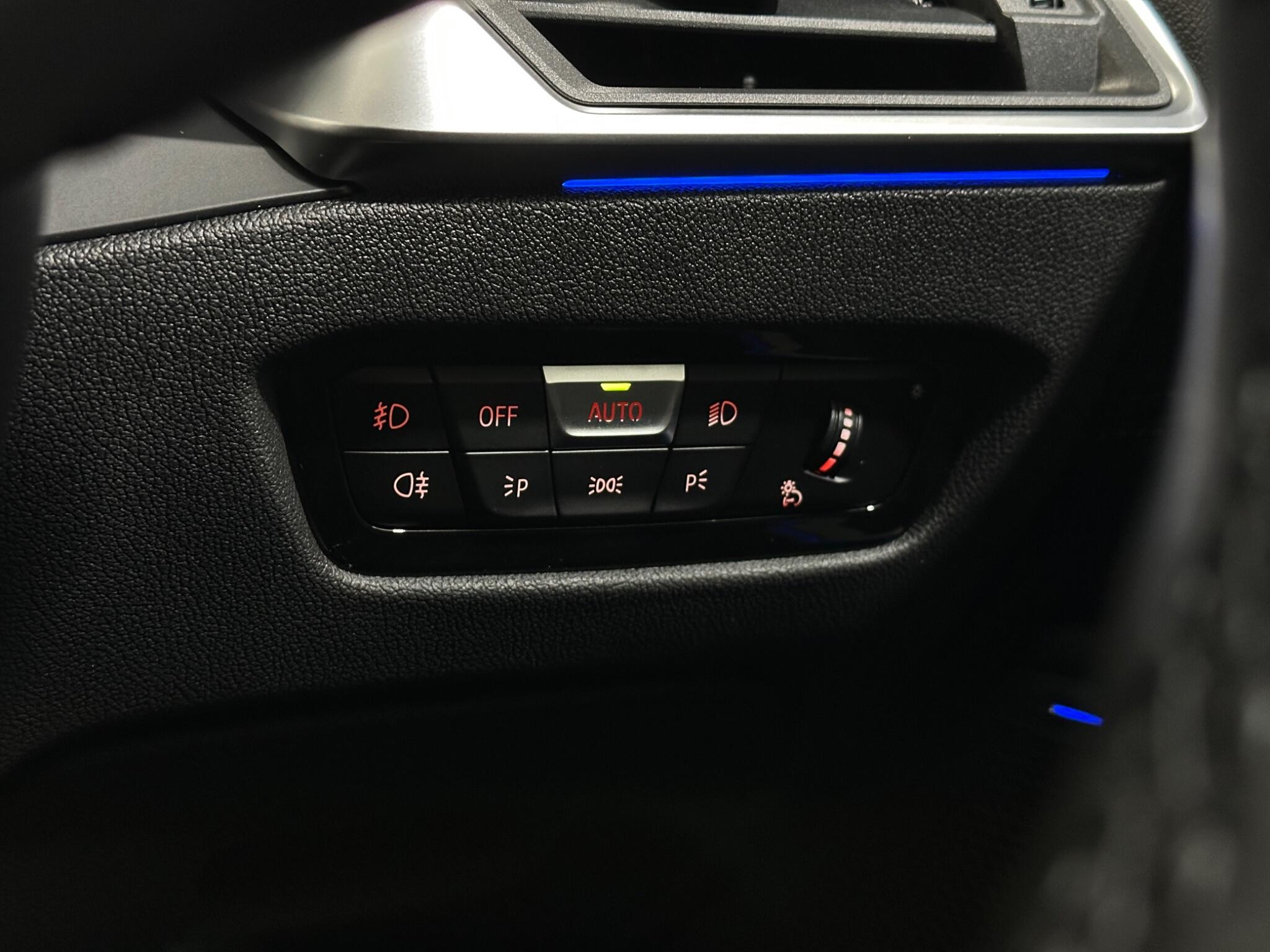 BMW 3 Series view 17