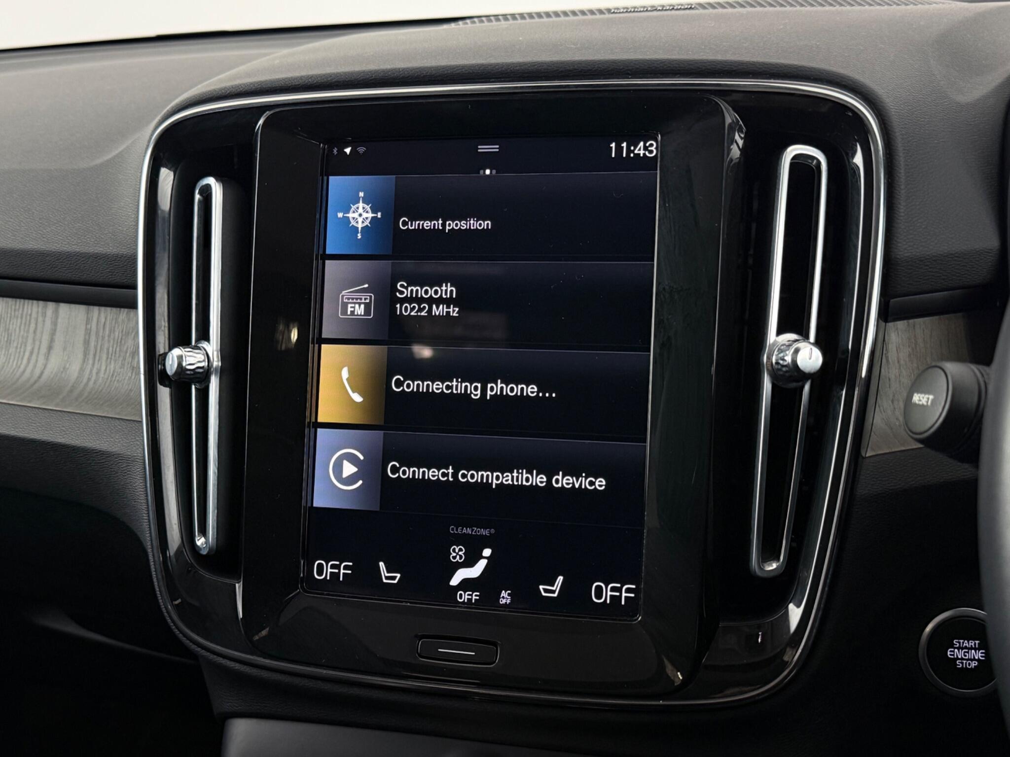 Volvo XC40 view 21
