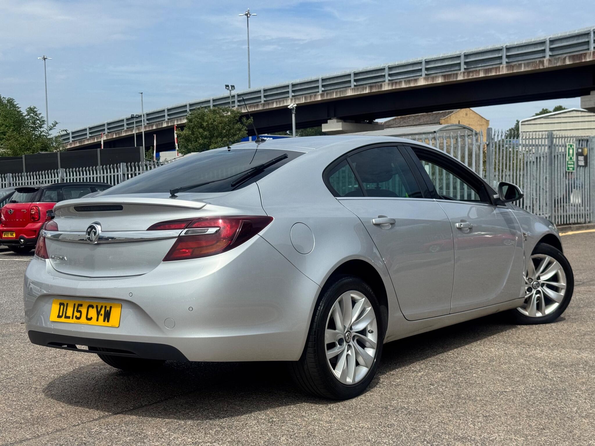 Vauxhall Insignia view 18