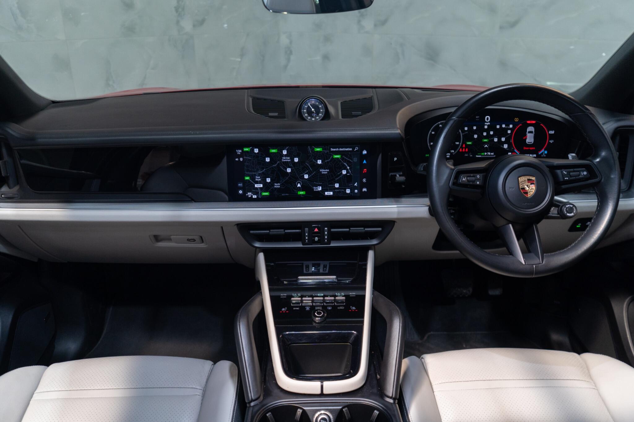 Porsche Cayenne view 12